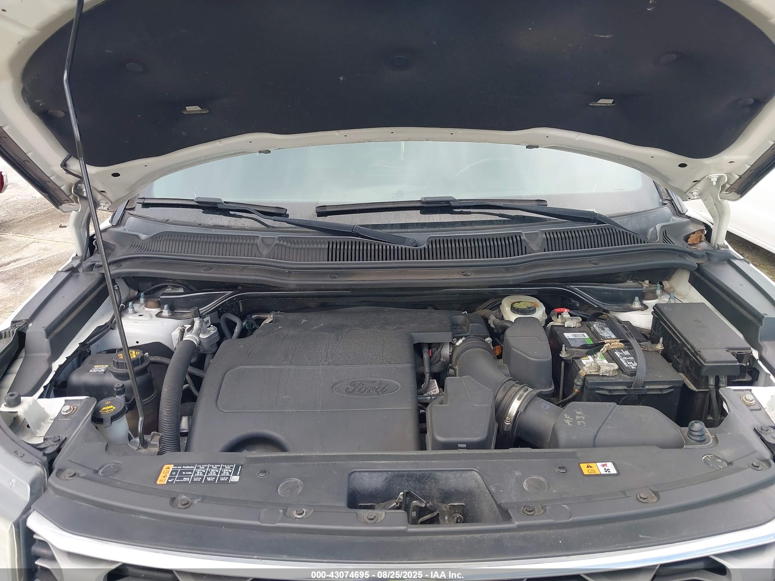 FORD EXPLORER image 10