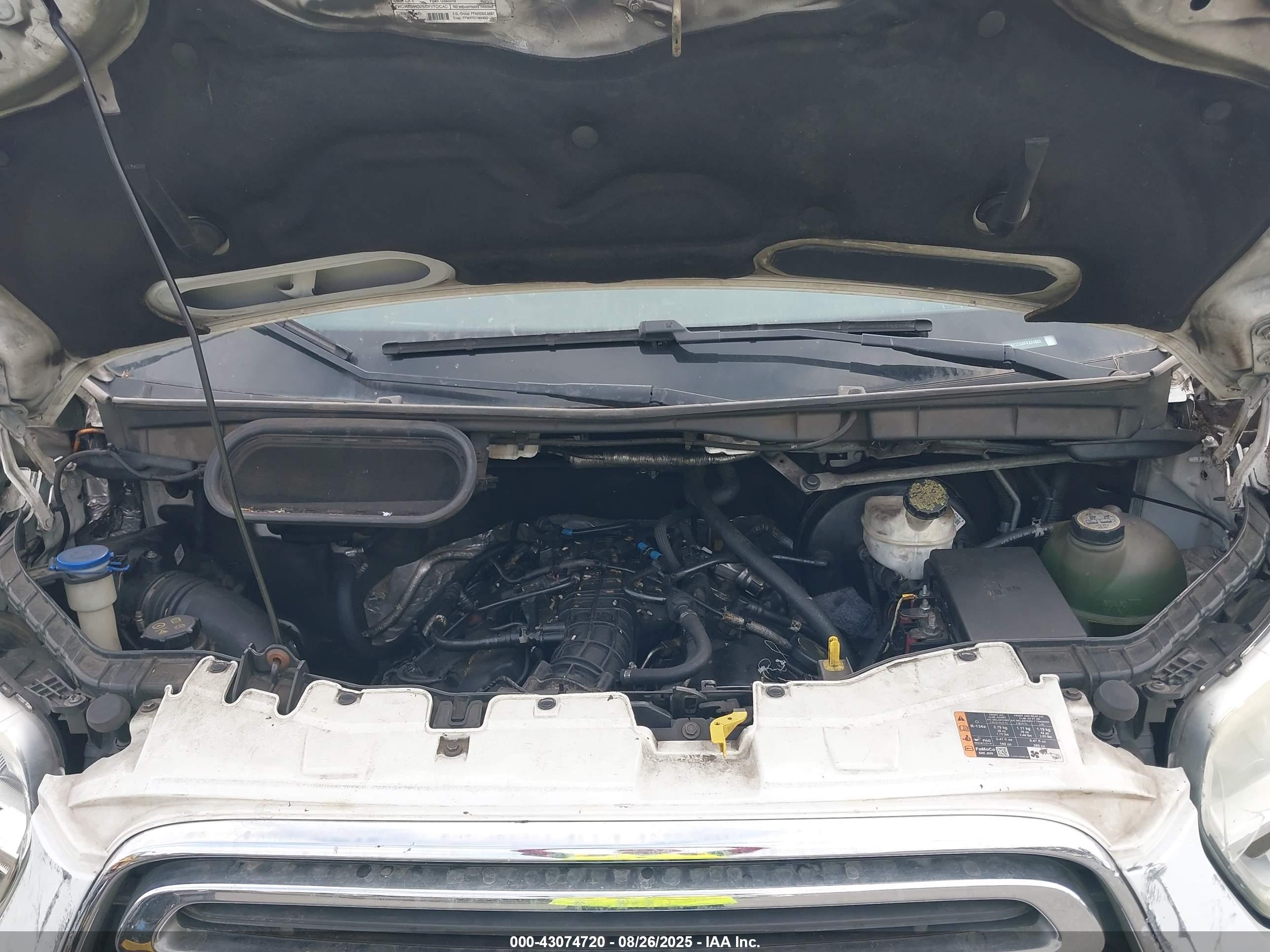 FORD TRANSIT-150 image 10