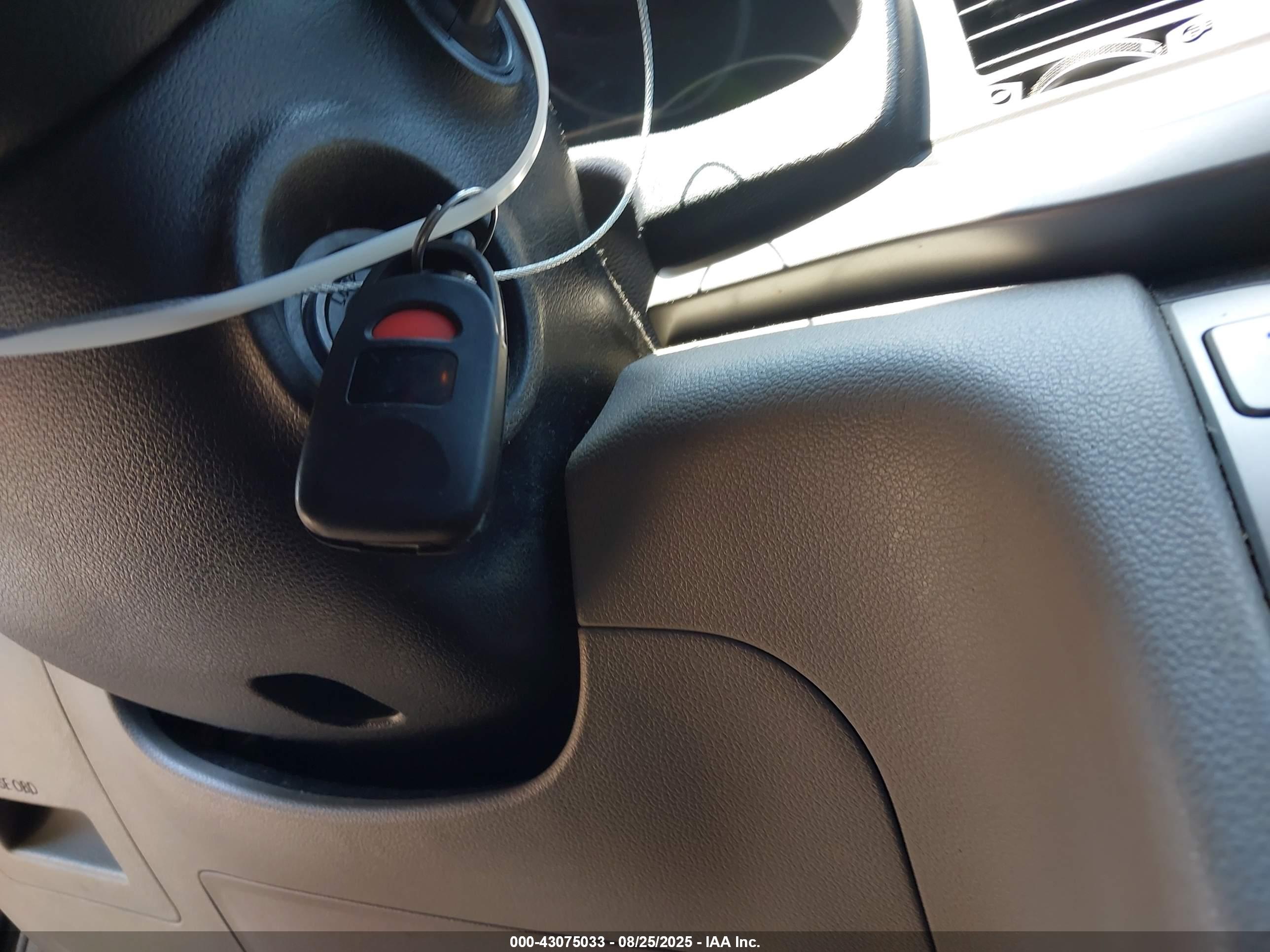 HYUNDAI ELANTRA image 11