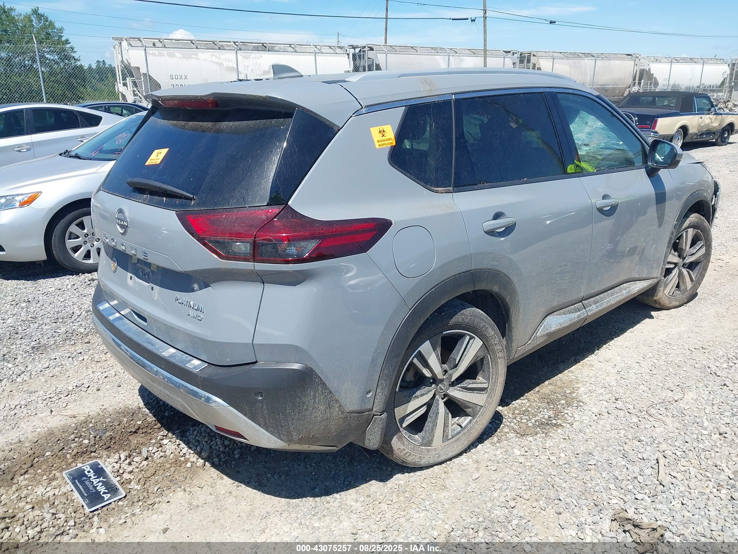 NISSAN ROGUE image 4