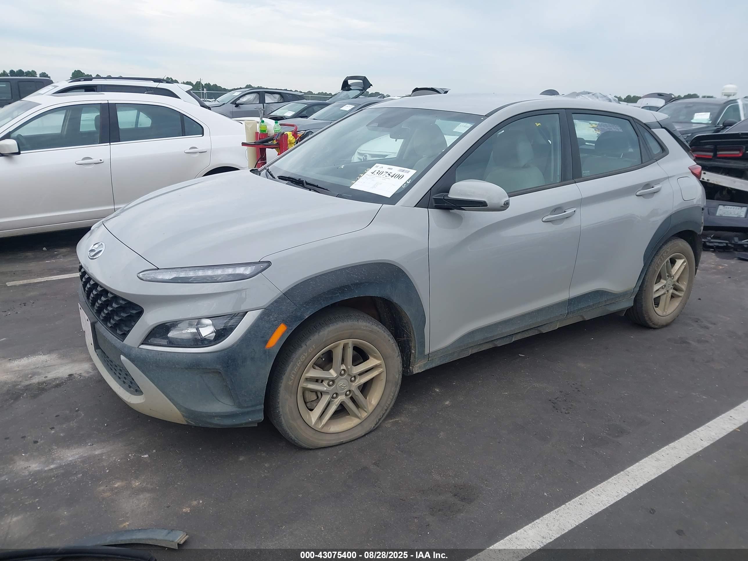HYUNDAI KONA image 2