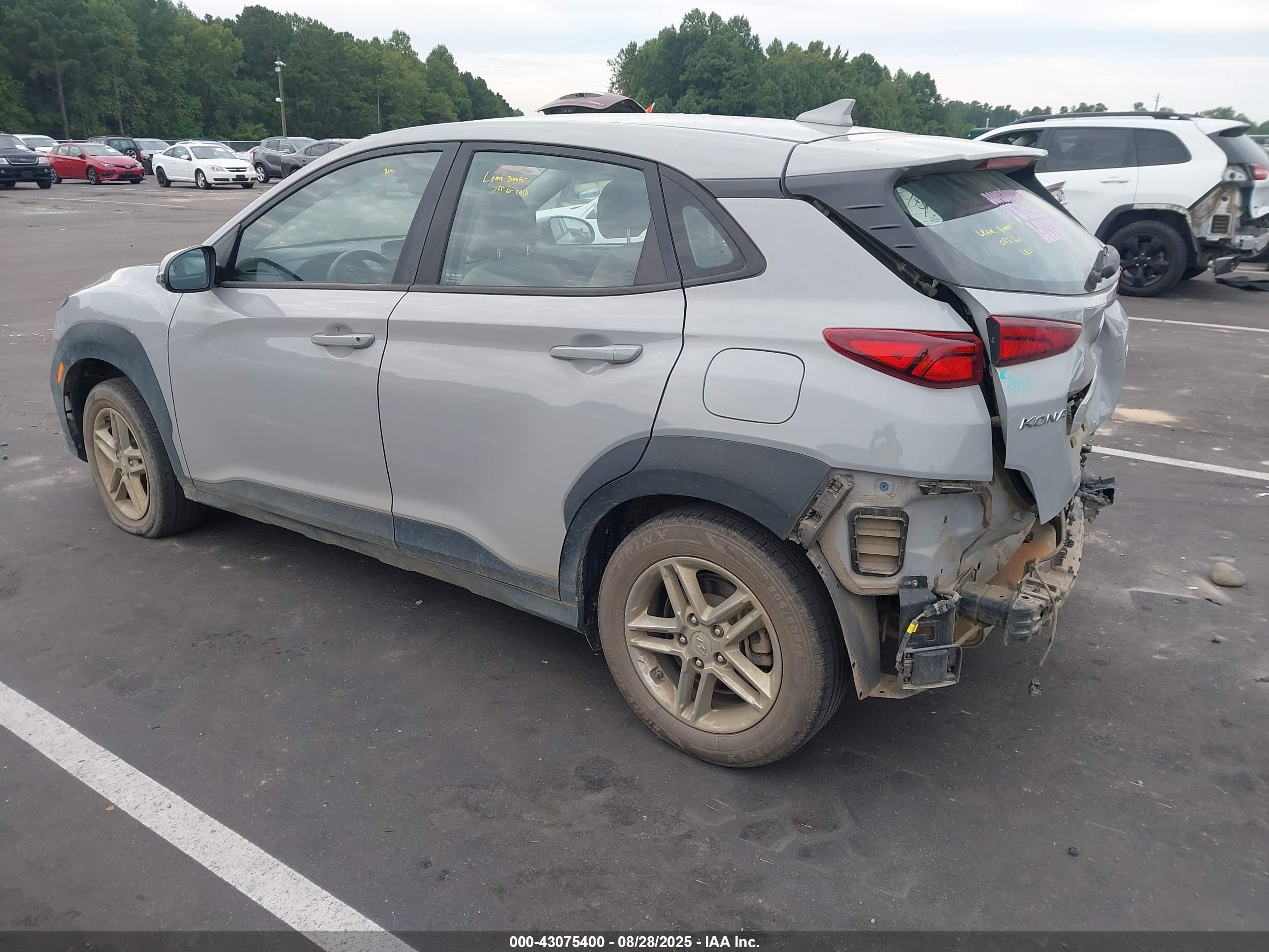 HYUNDAI KONA image 3