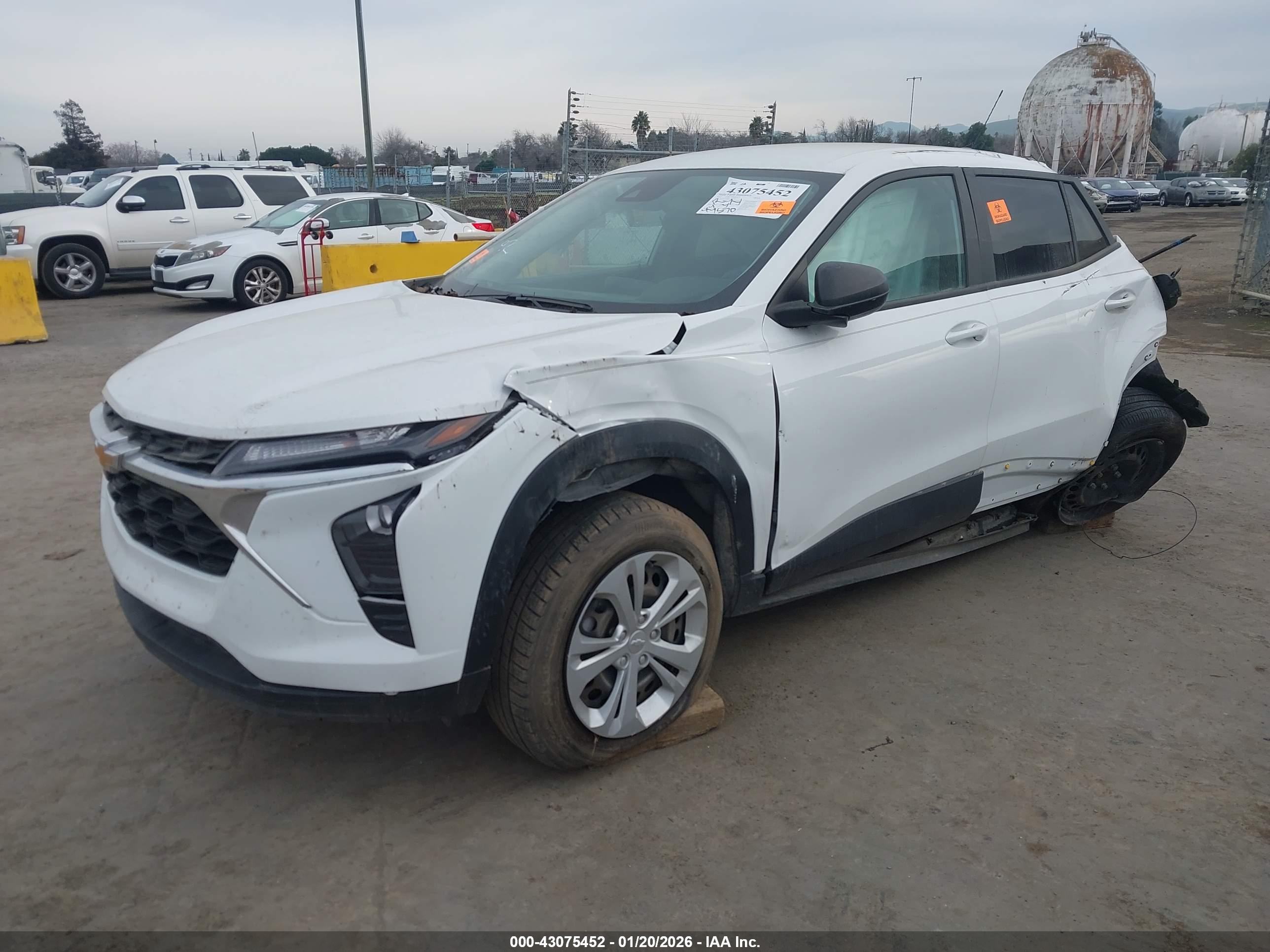 CHEVROLET TRAX image 2