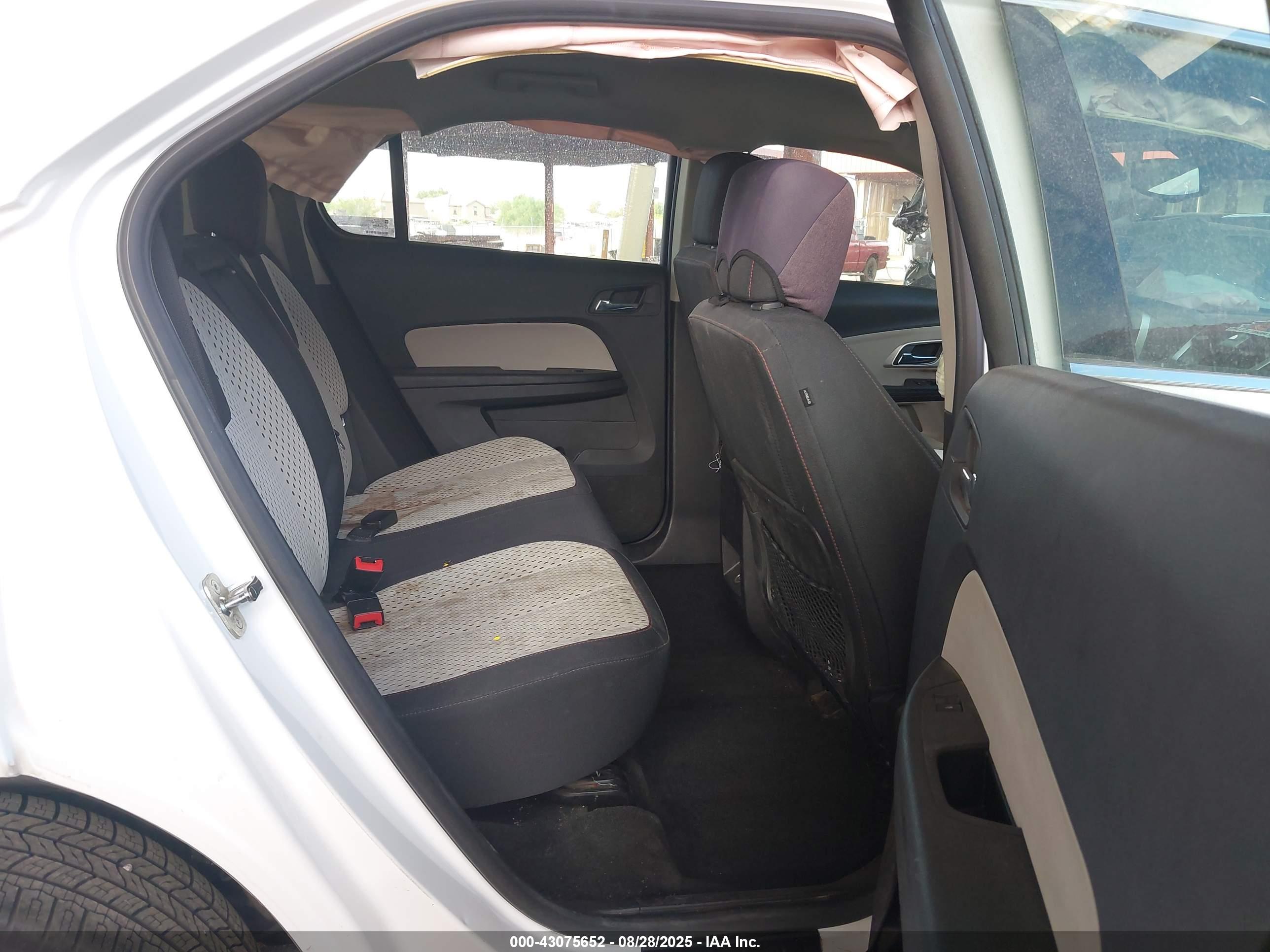 CHEVROLET EQUINOX image 8