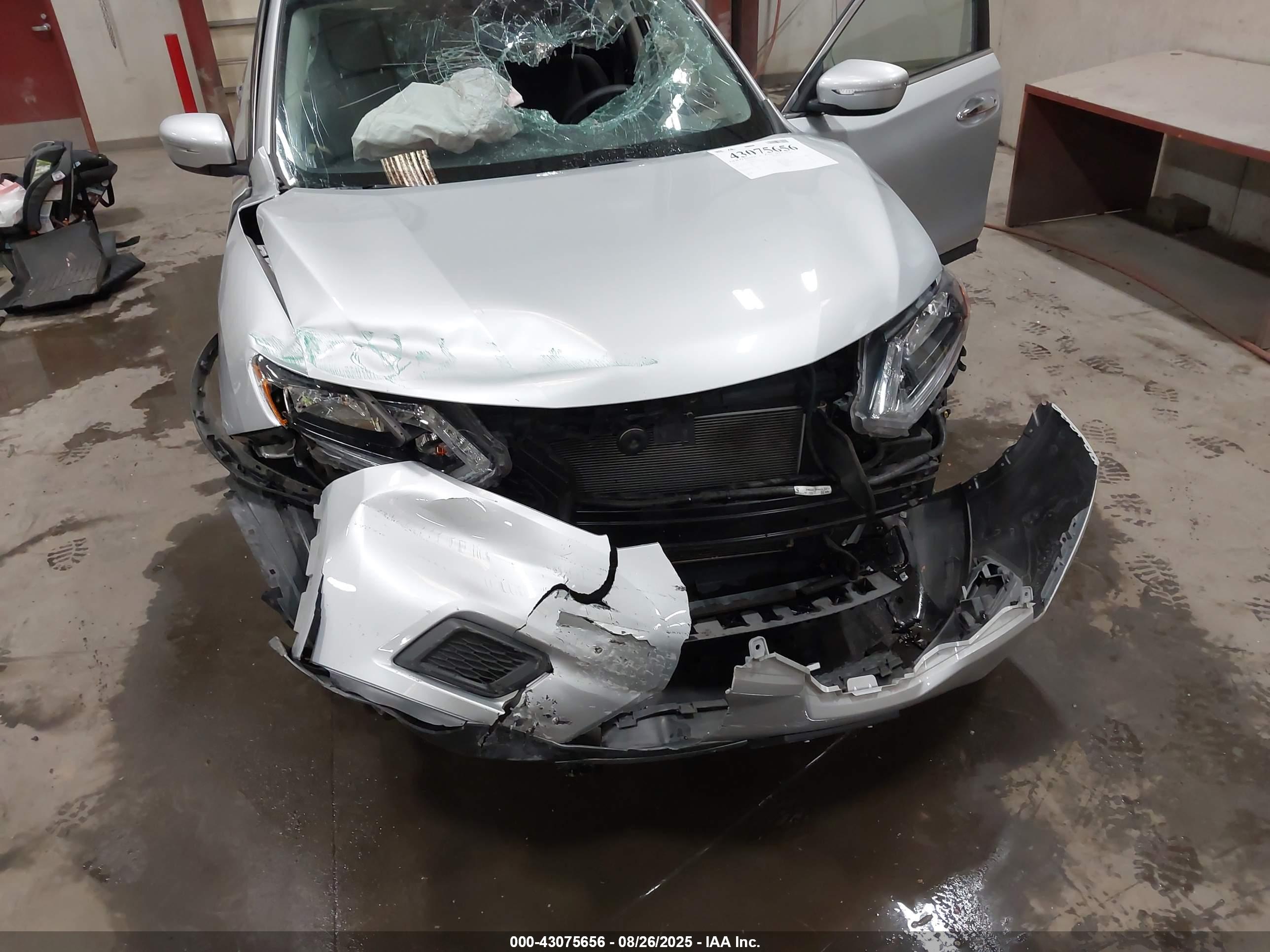 NISSAN ROGUE image 6