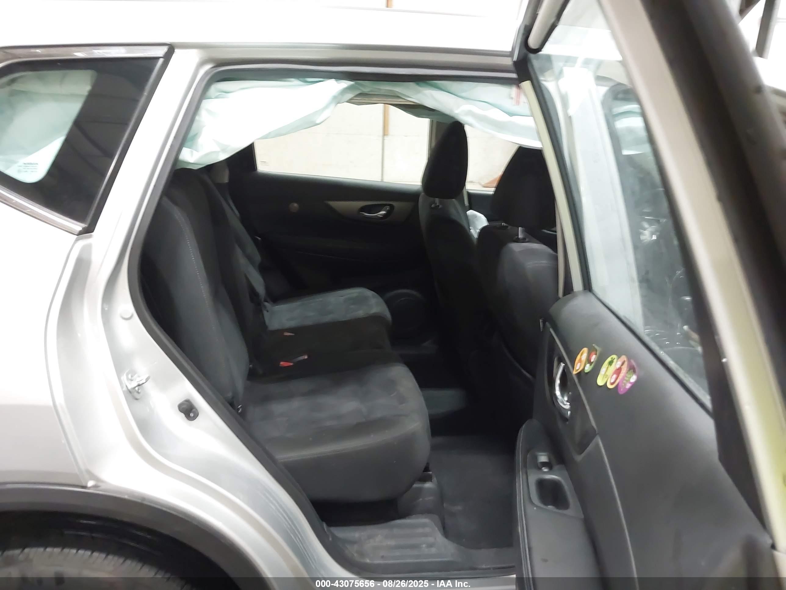 NISSAN ROGUE image 8