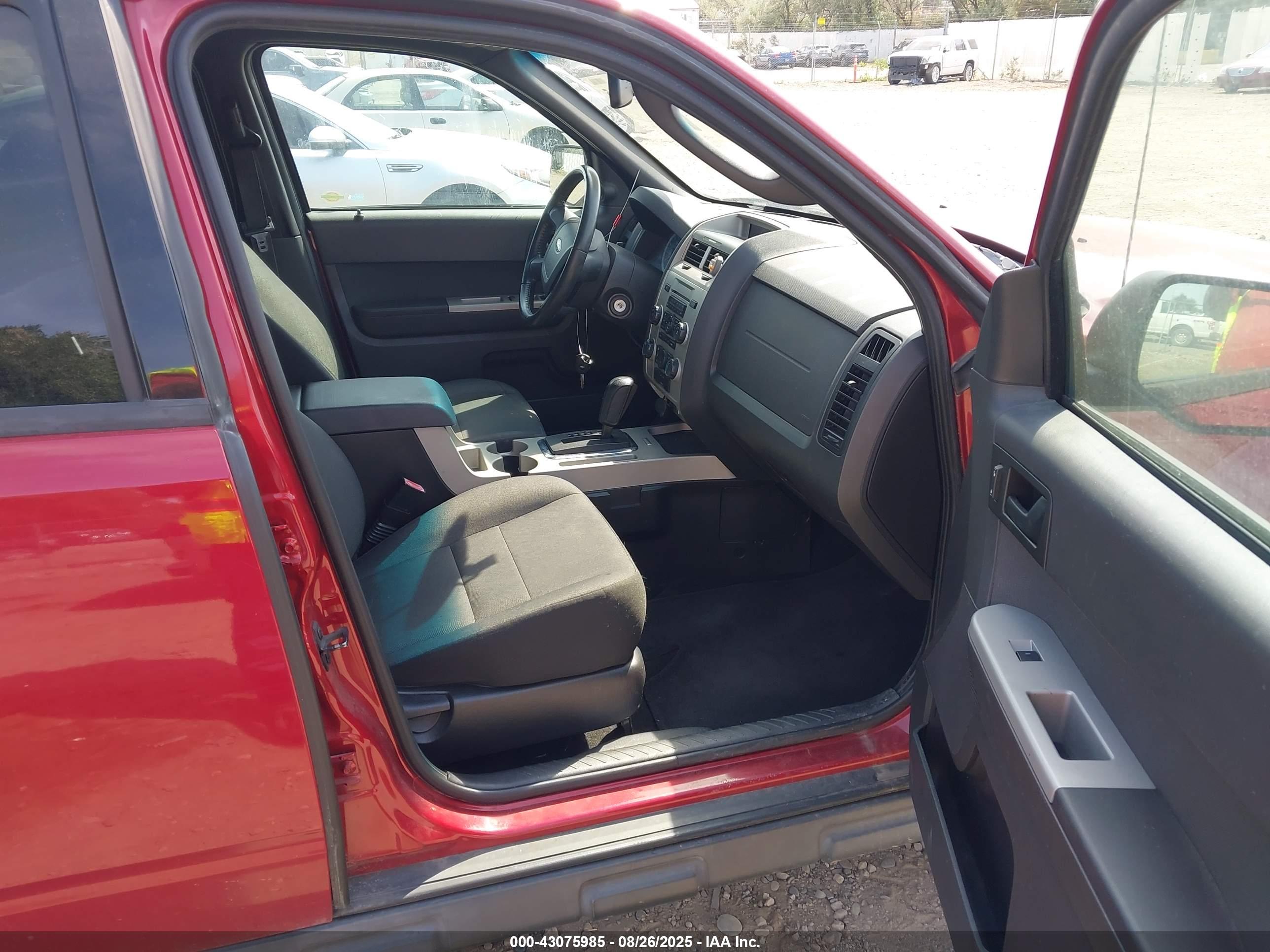 FORD ESCAPE image 5