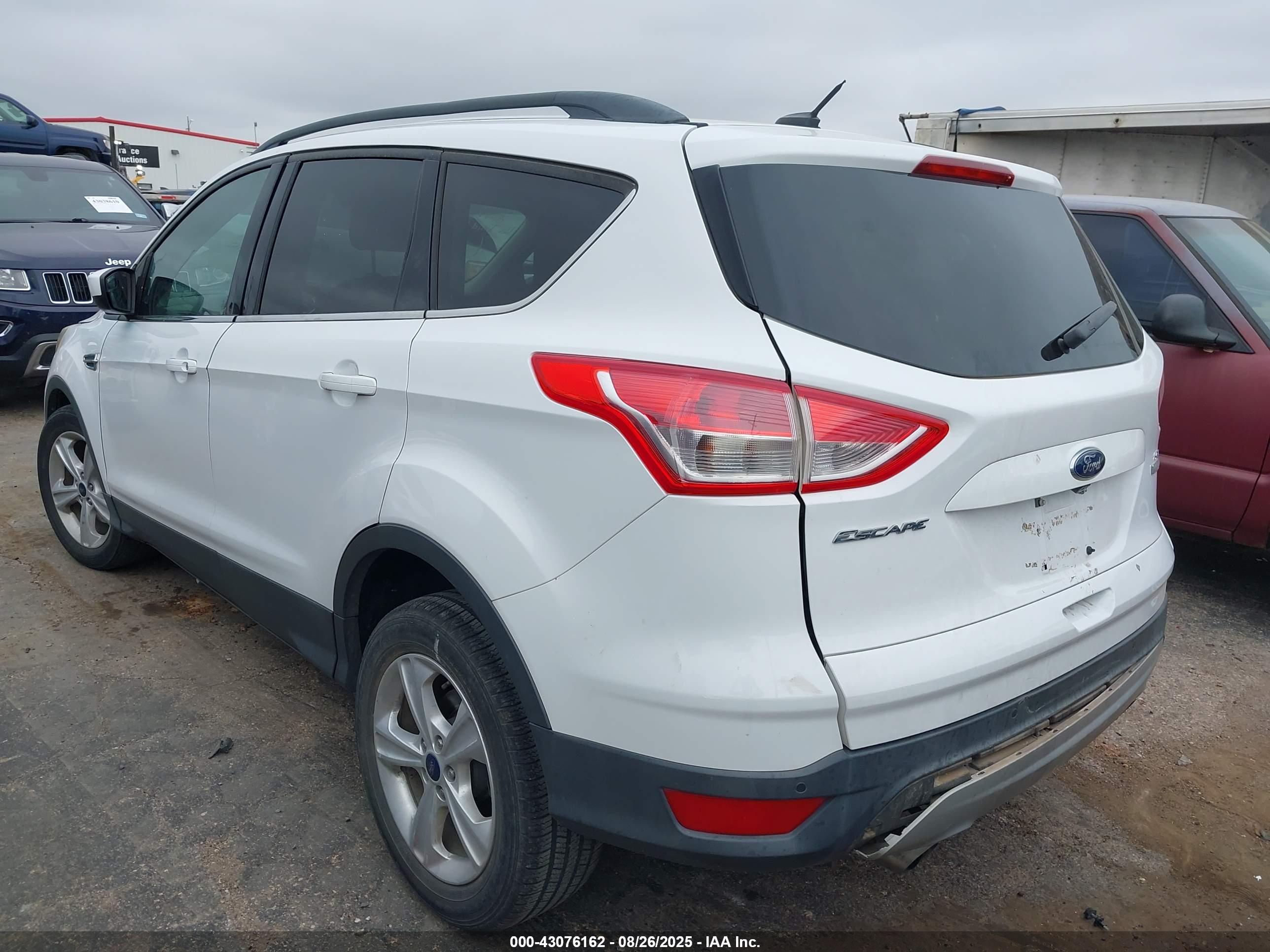 FORD ESCAPE image 3