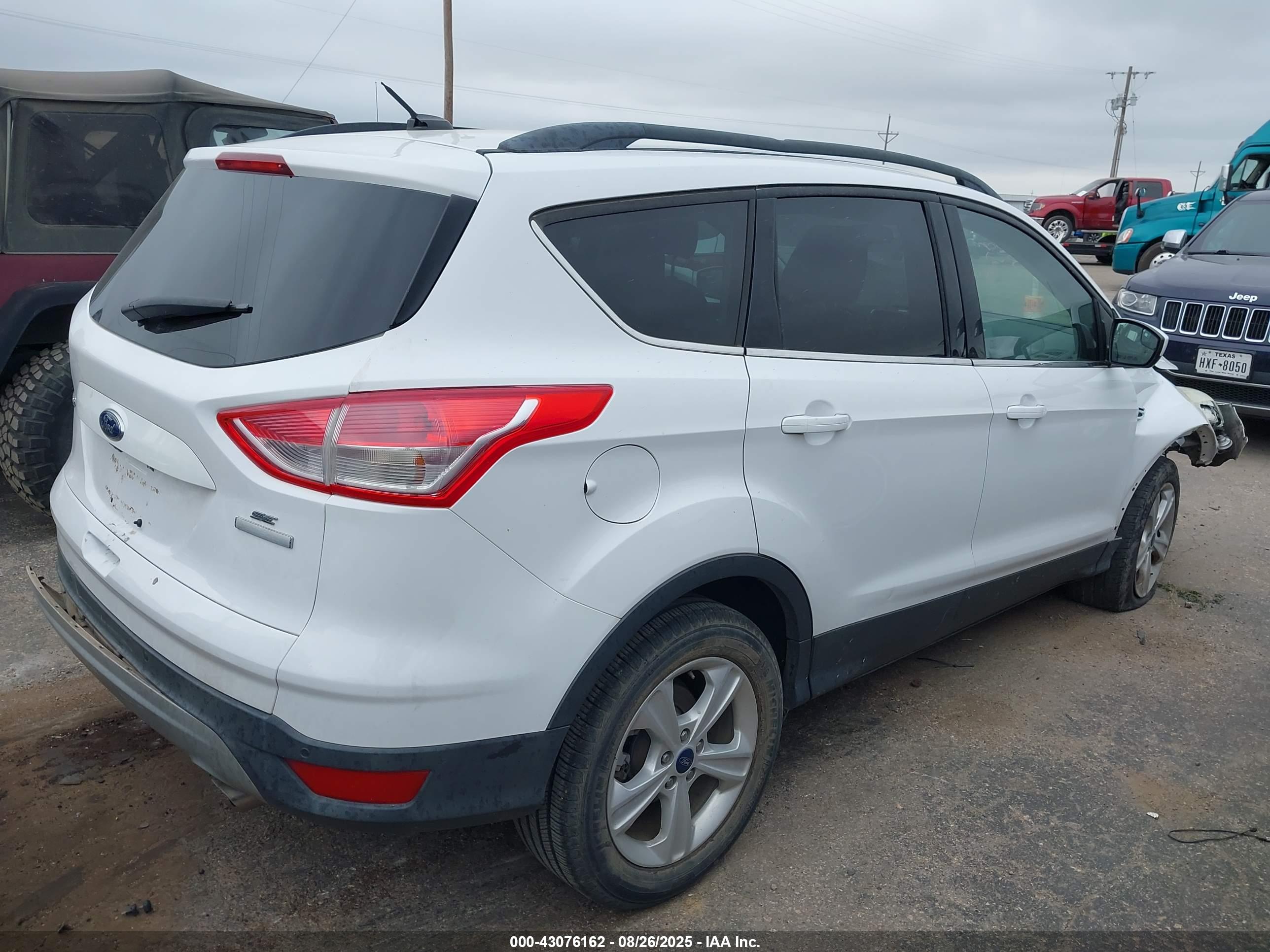 FORD ESCAPE image 4