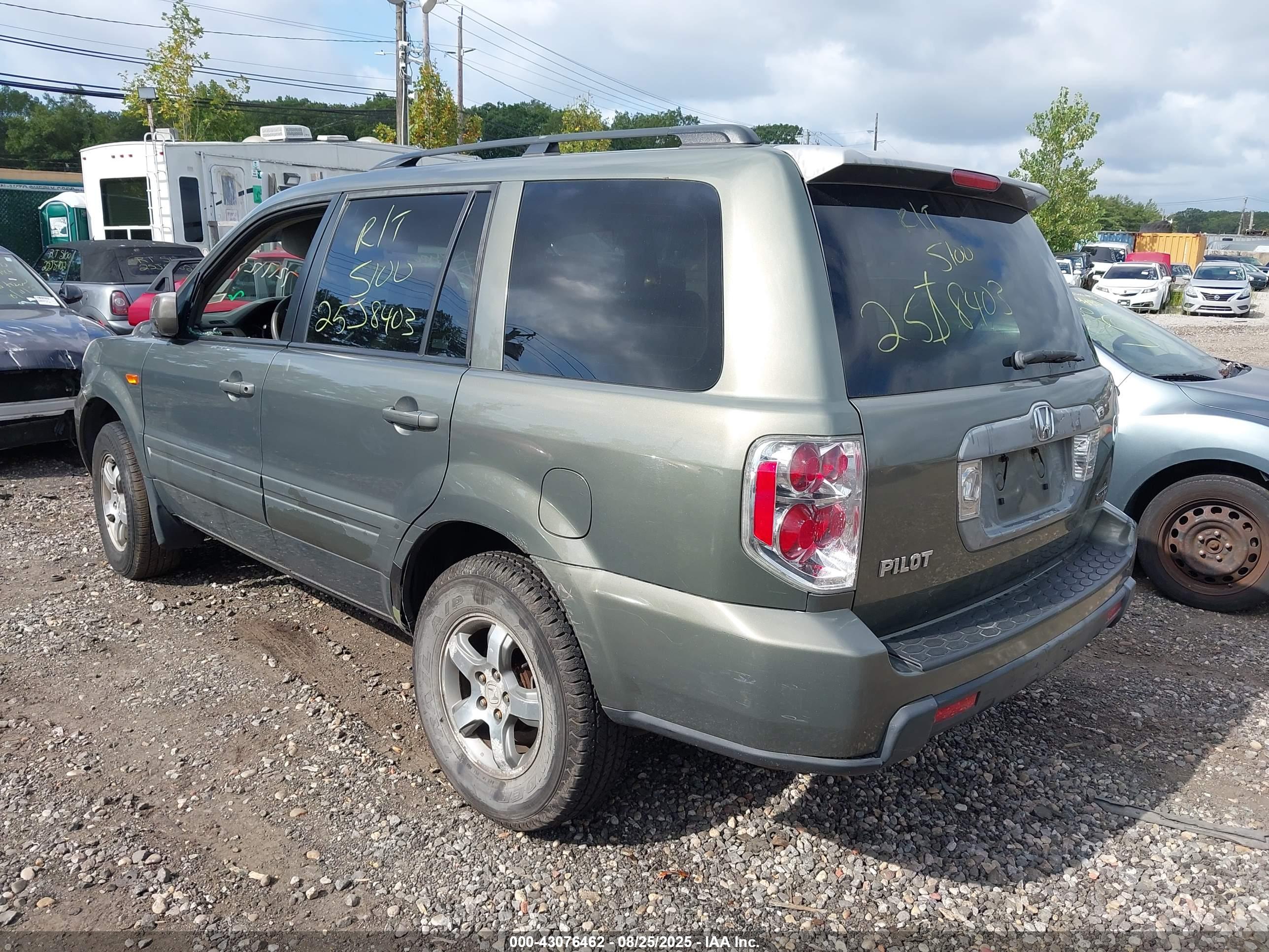 HONDA PILOT image 3