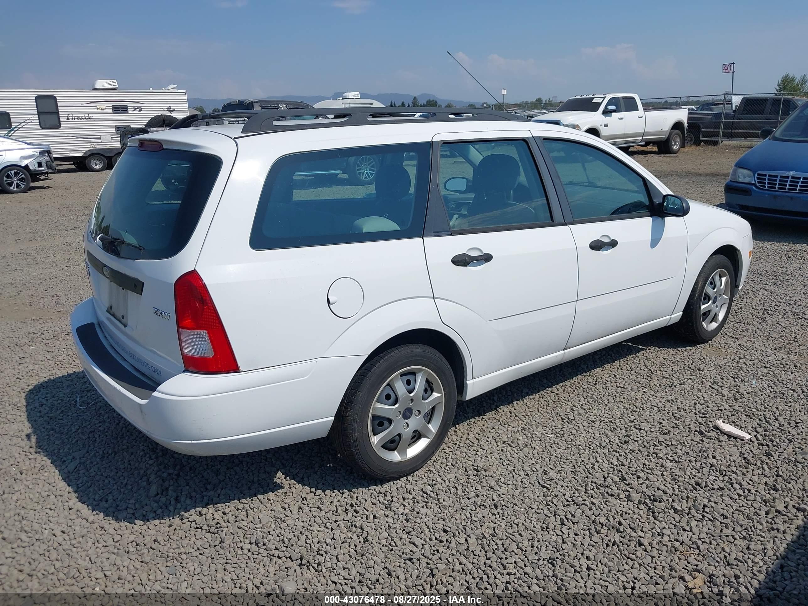 FORD FOCUS image 4