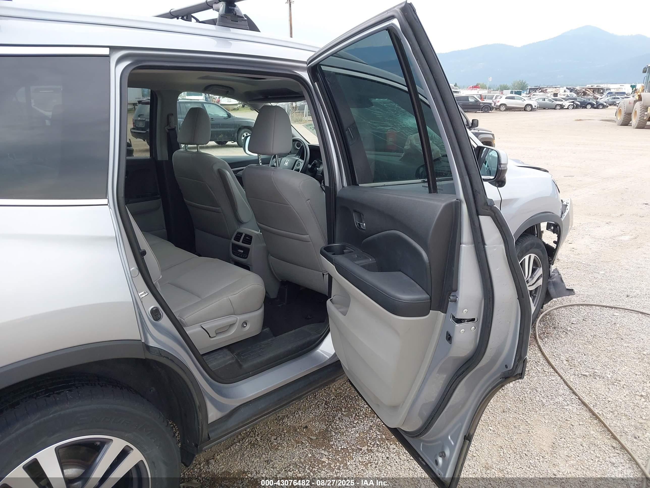 HONDA PILOT image 8
