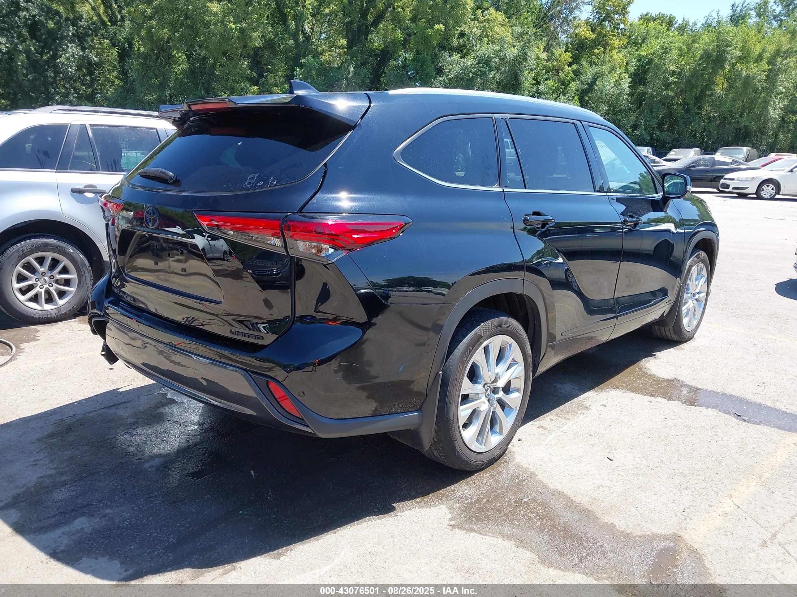 TOYOTA HIGHLANDER image 4