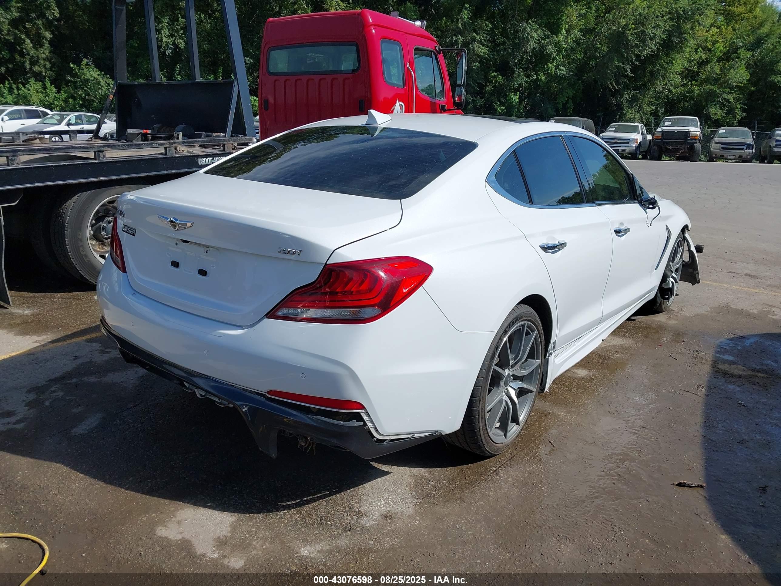 GENESIS G70 image 4