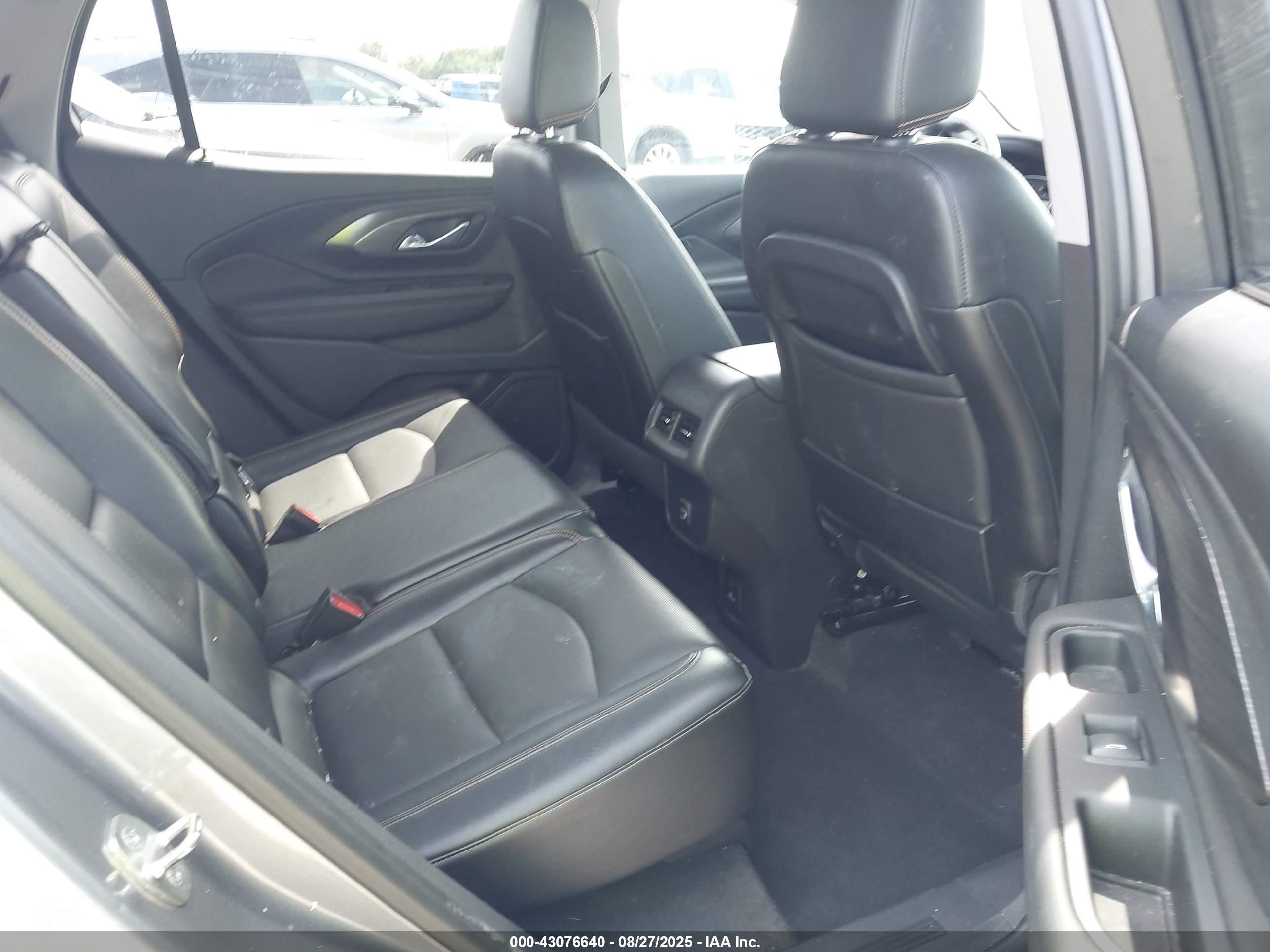 GMC TERRAIN image 8