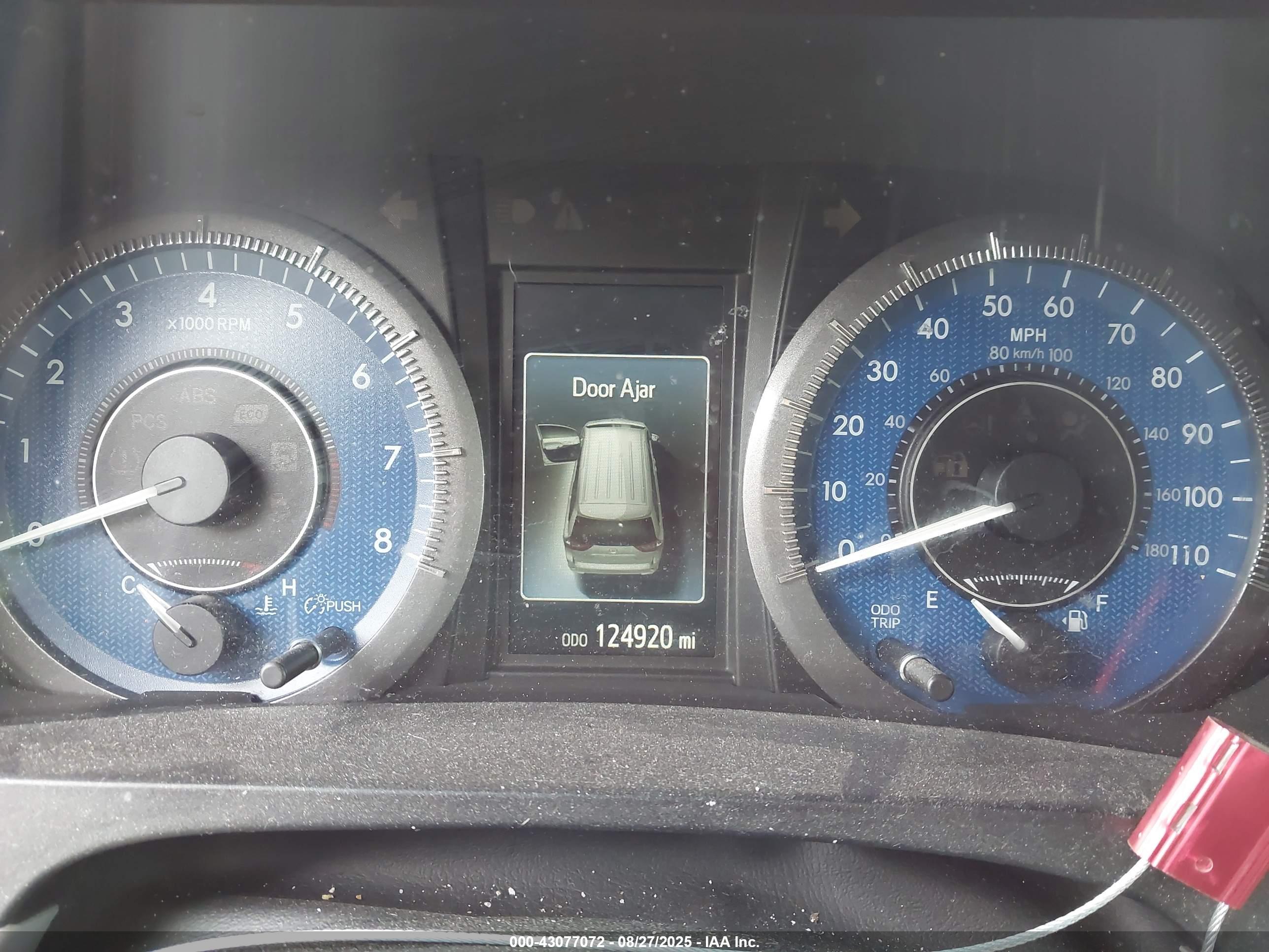 TOYOTA SIENNA image 7