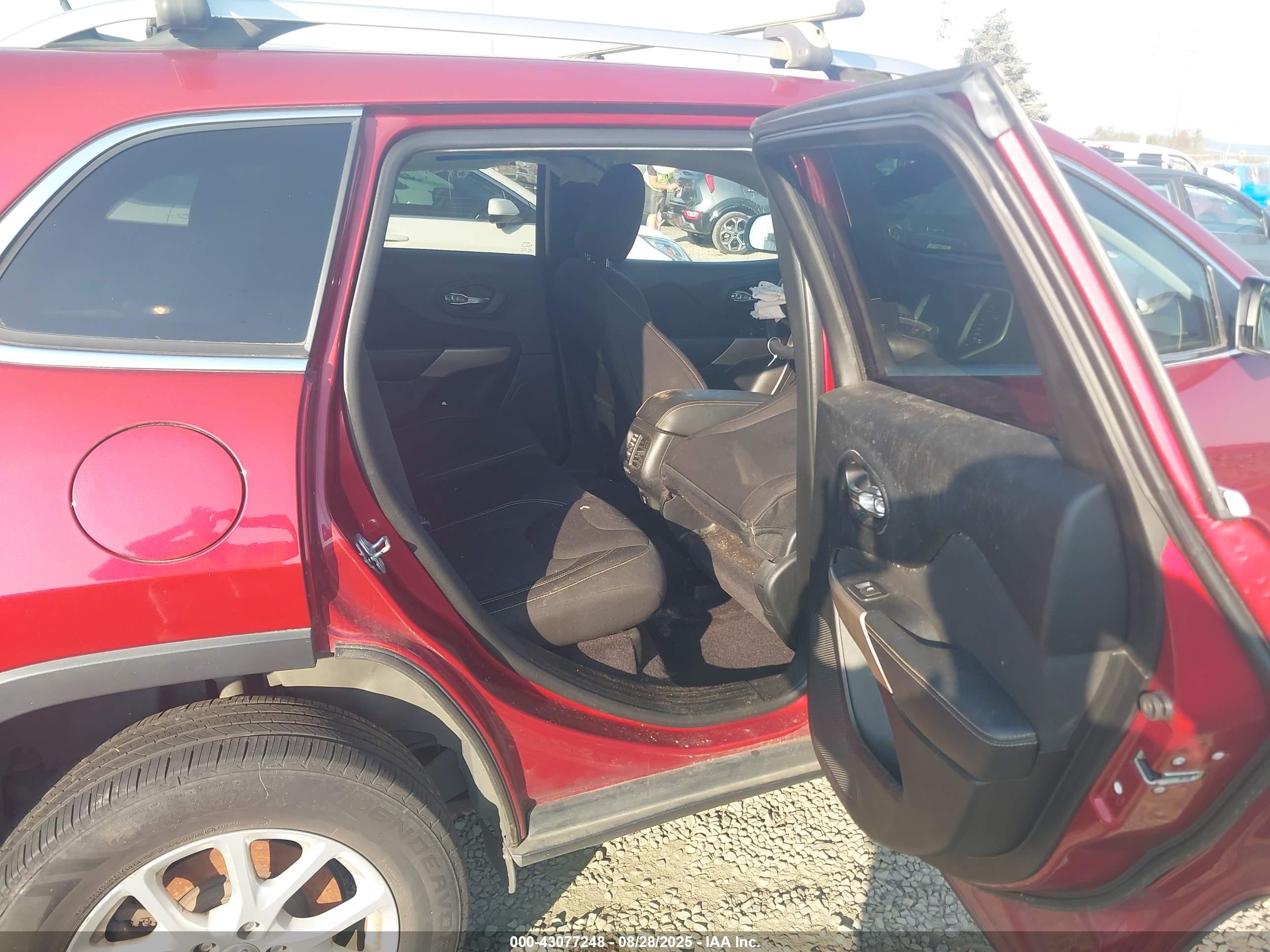 JEEP CHEROKEE image 8