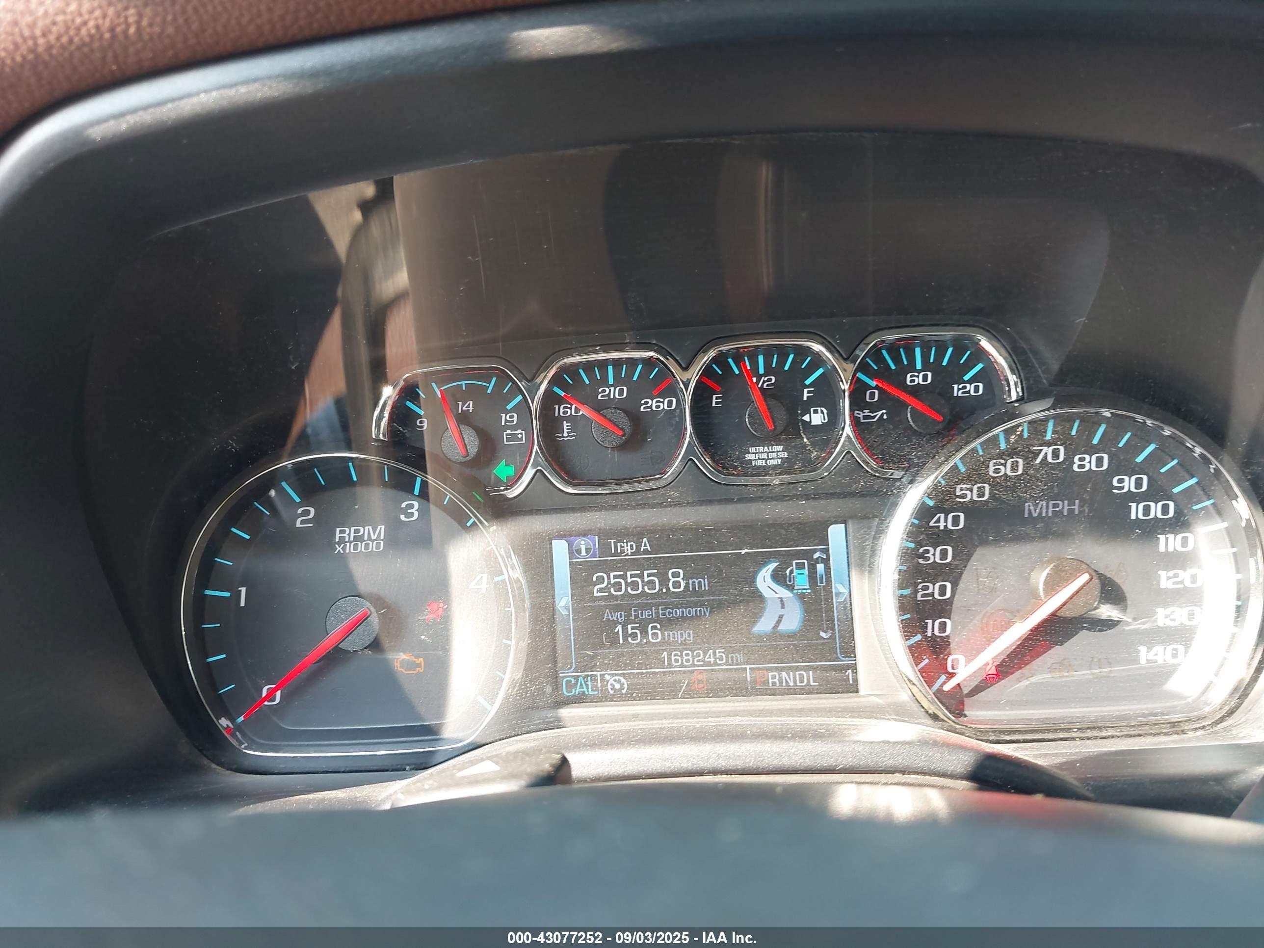 CHEVROLET SILVERADO image 6