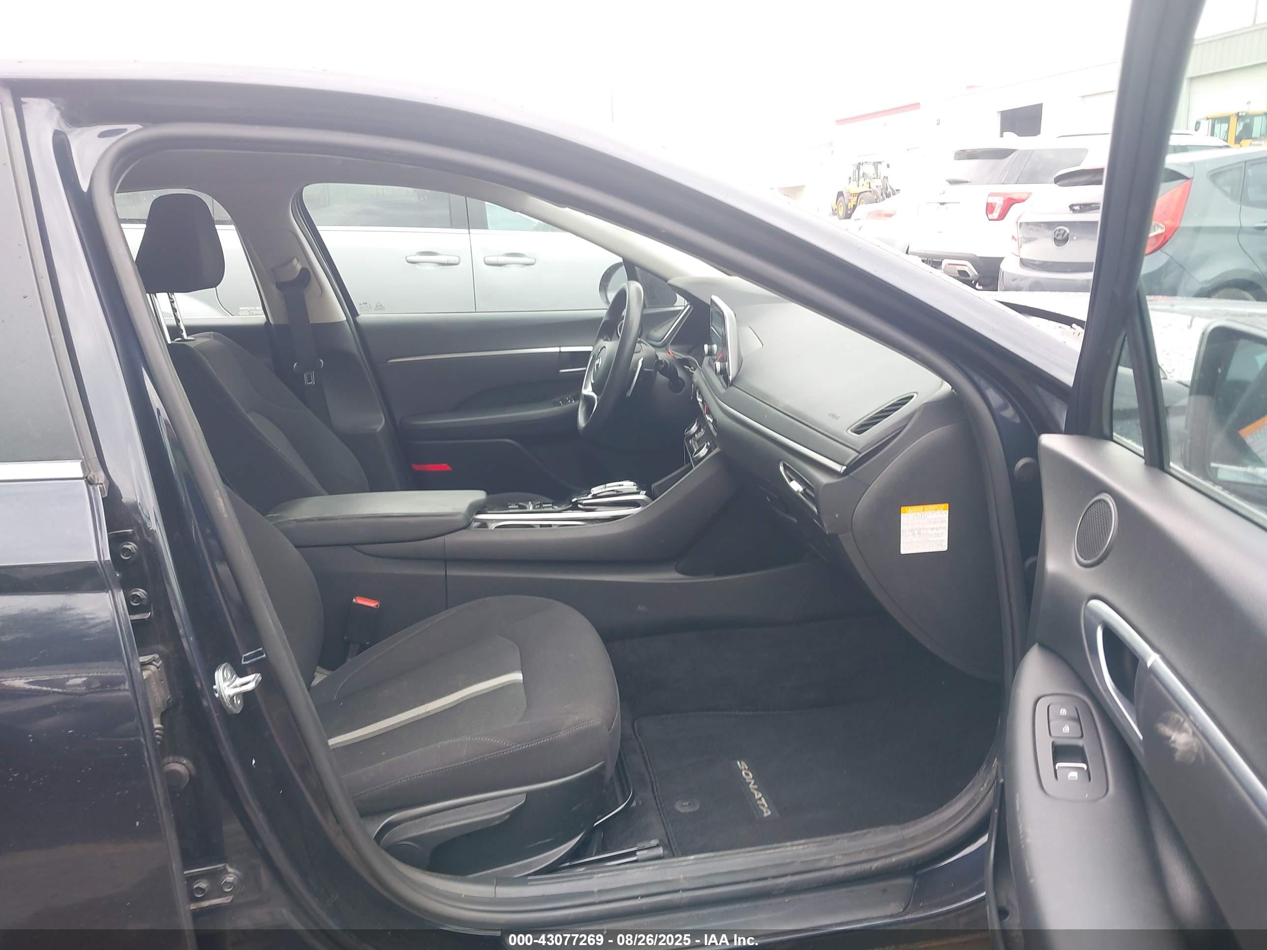 HYUNDAI SONATA image 5