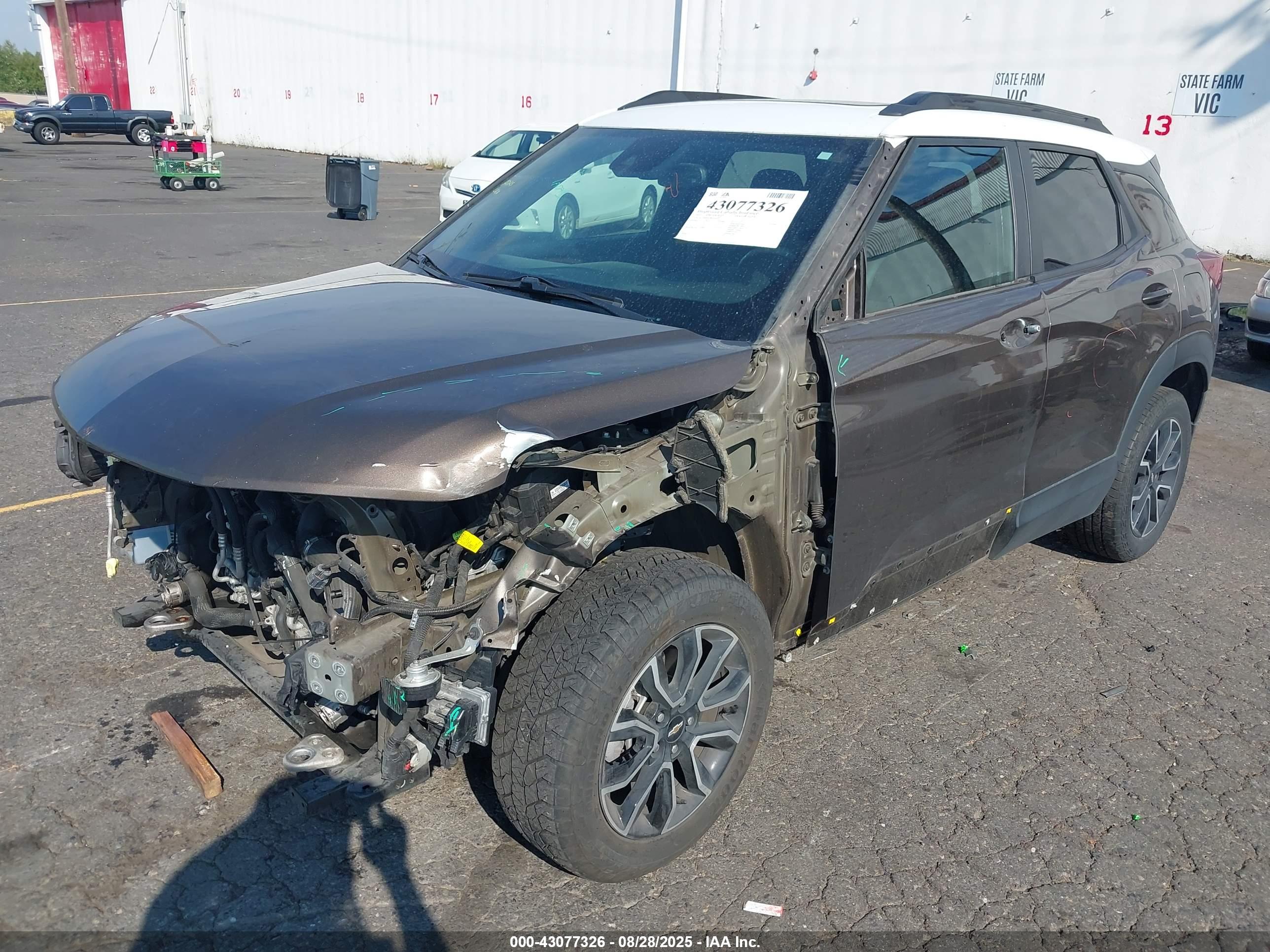 CHEVROLET TRAILBLAZER image 2
