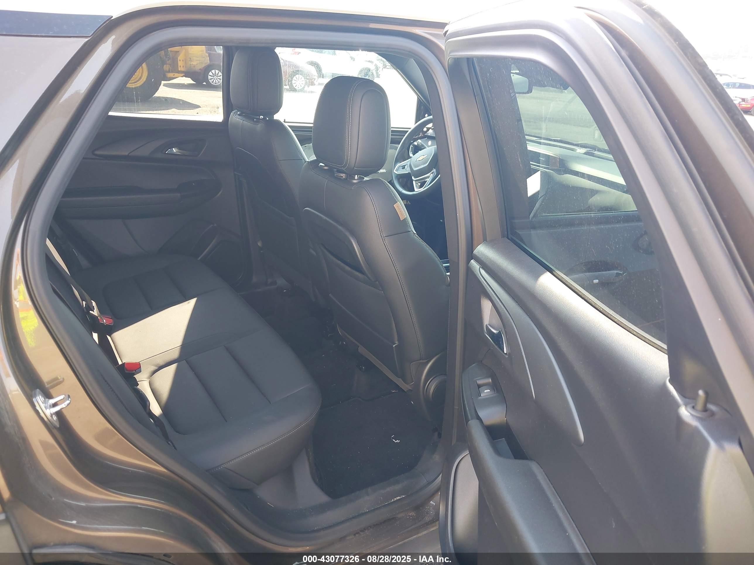 CHEVROLET TRAILBLAZER image 8