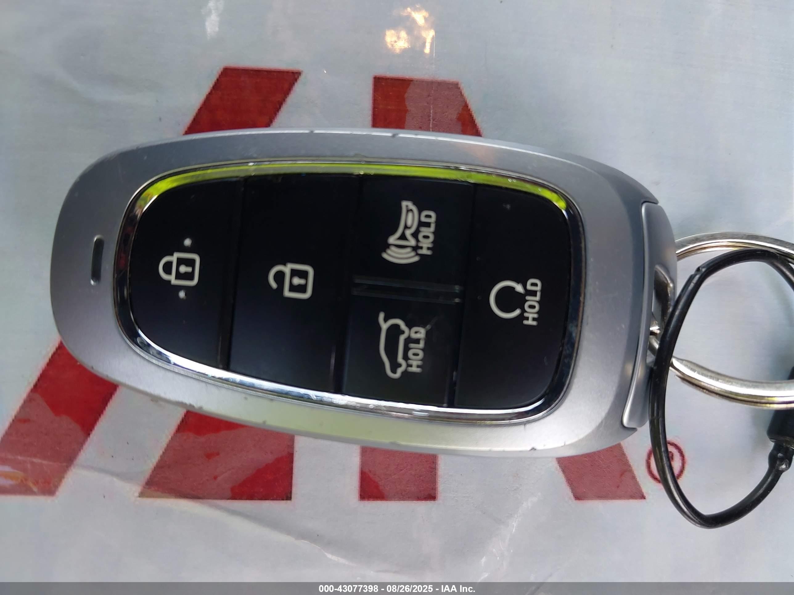 HYUNDAI TUCSON image 11