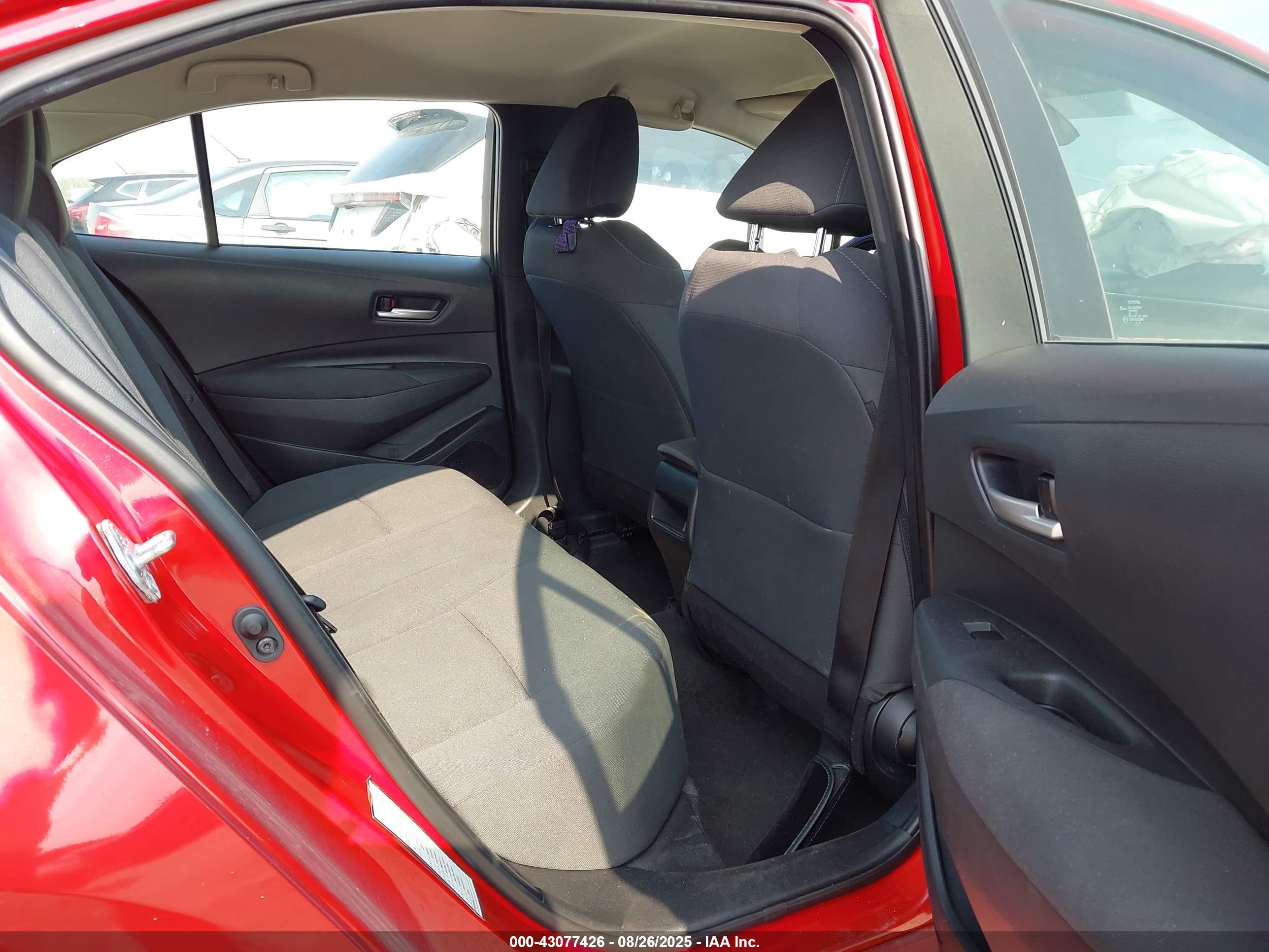TOYOTA COROLLA image 8