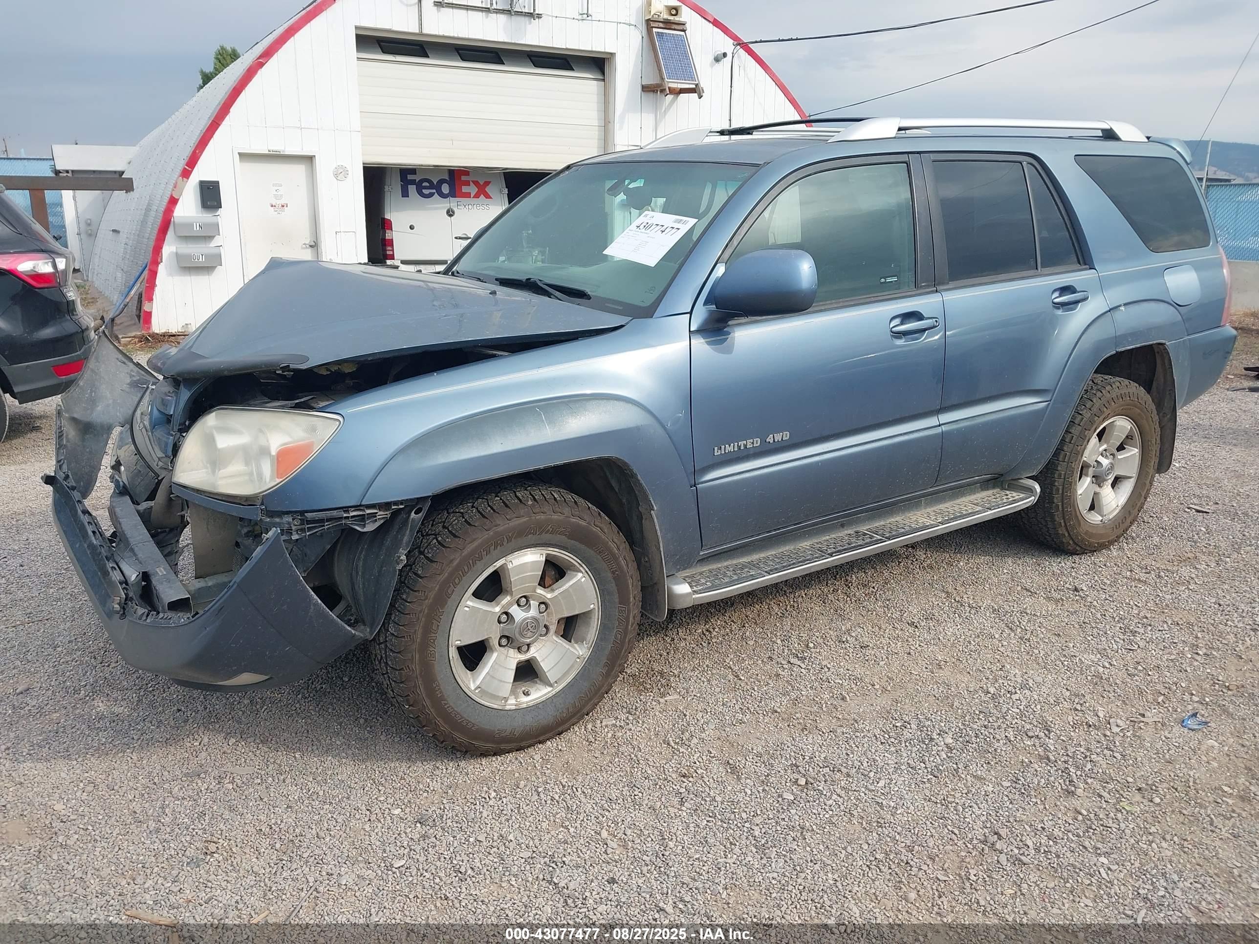 TOYOTA 4RUNNER image 2