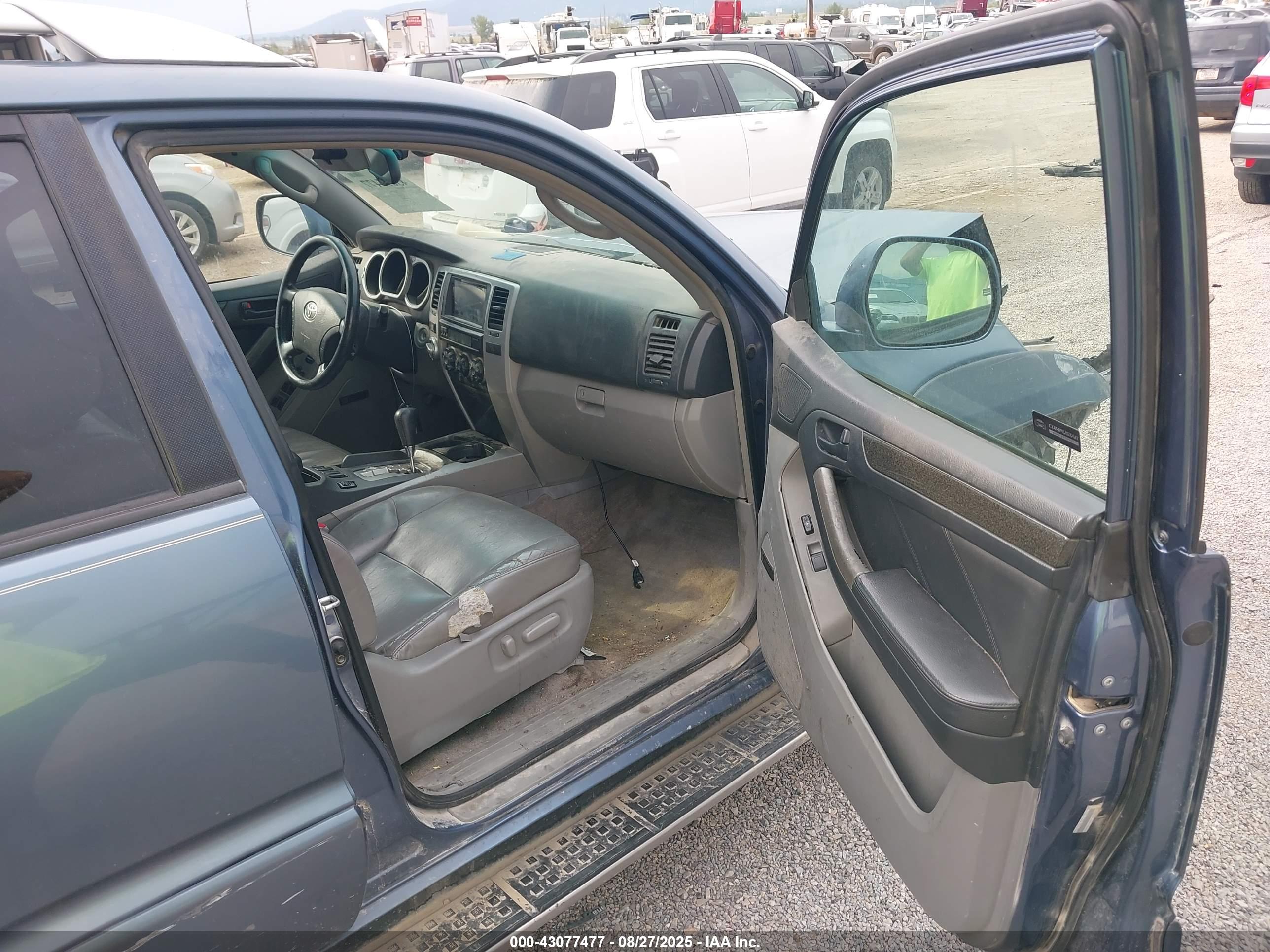 TOYOTA 4RUNNER image 5