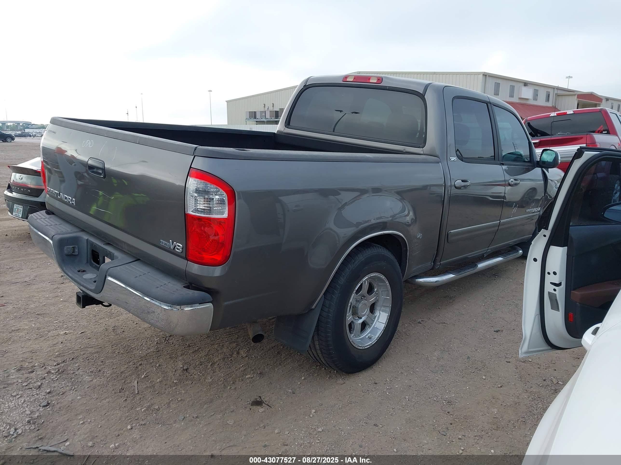 TOYOTA TUNDRA image 4