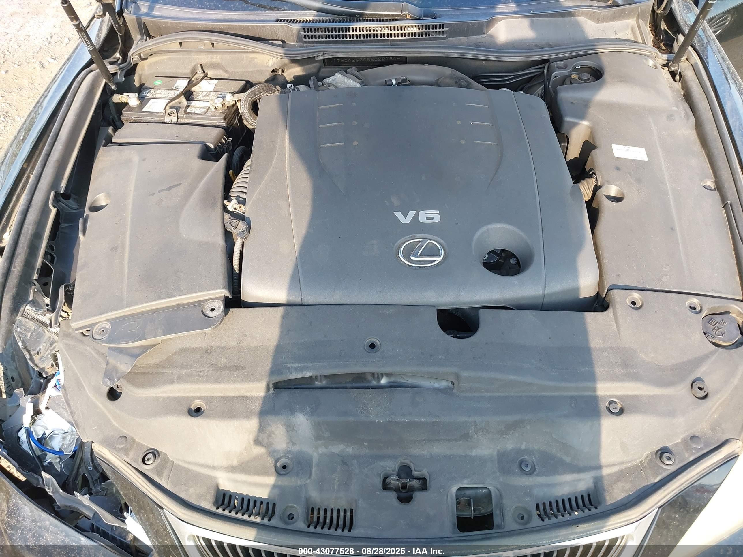 LEXUS IS image 10