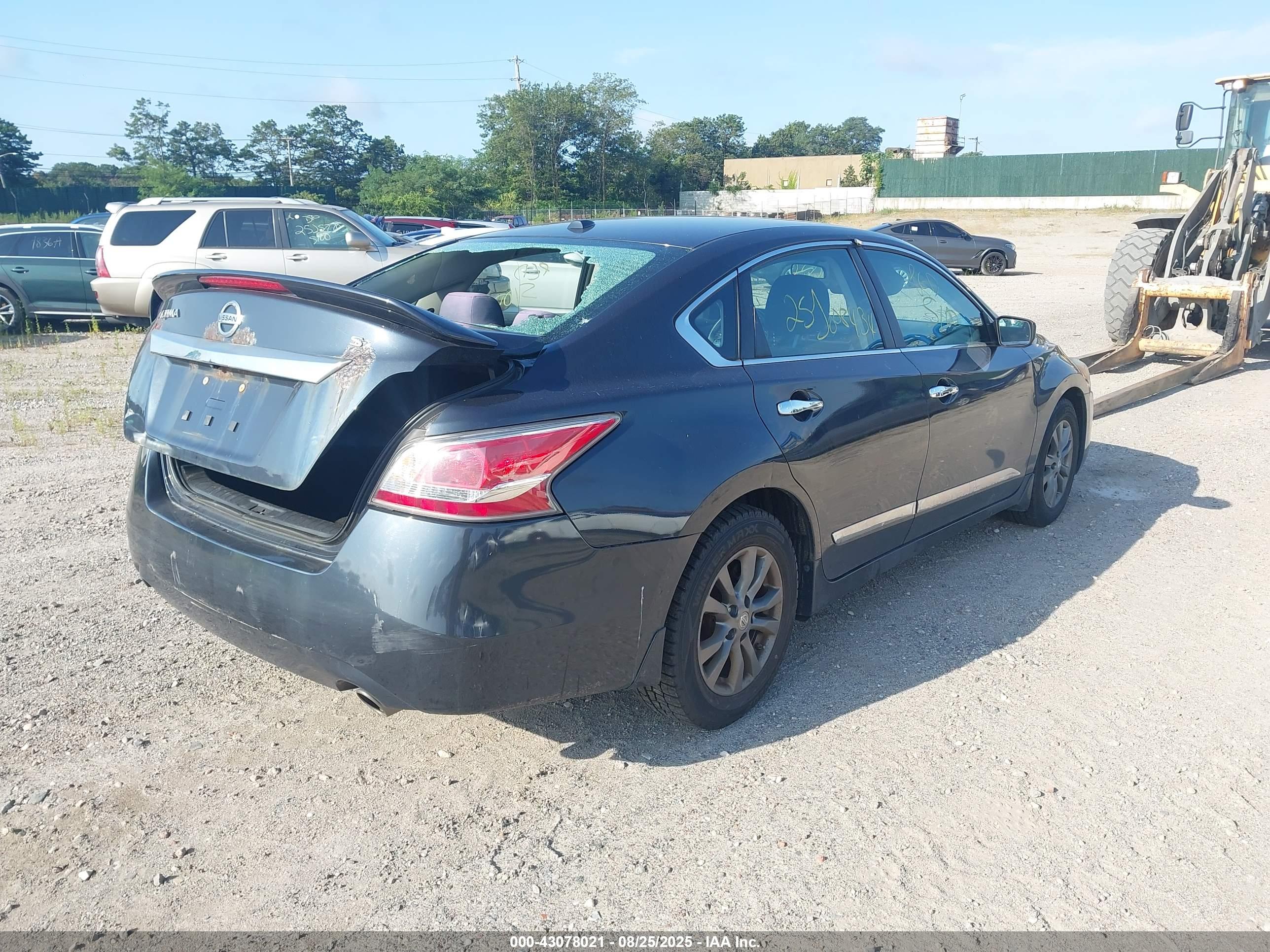 NISSAN ALTIMA image 4