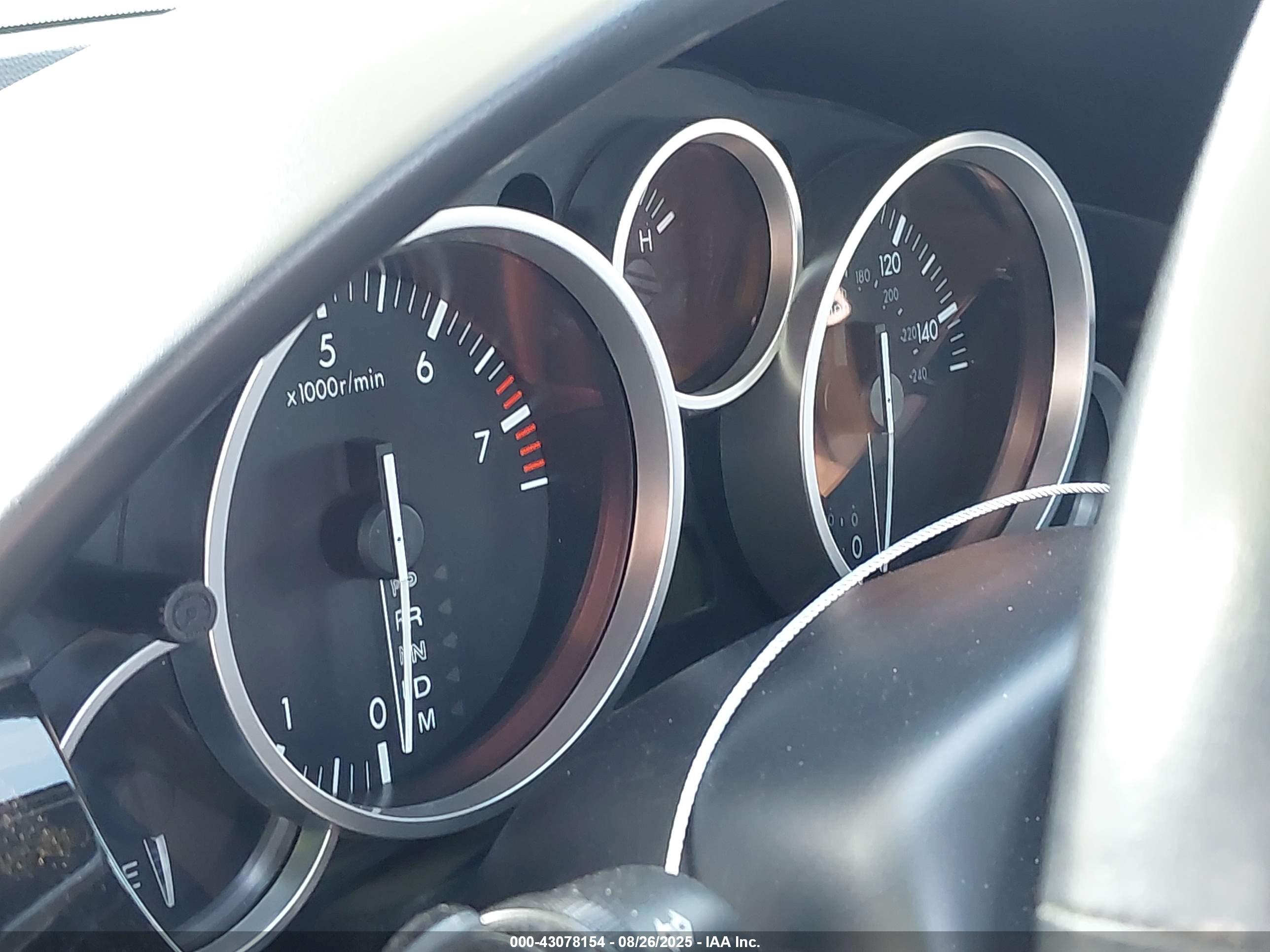 MAZDA MX-5 image 7