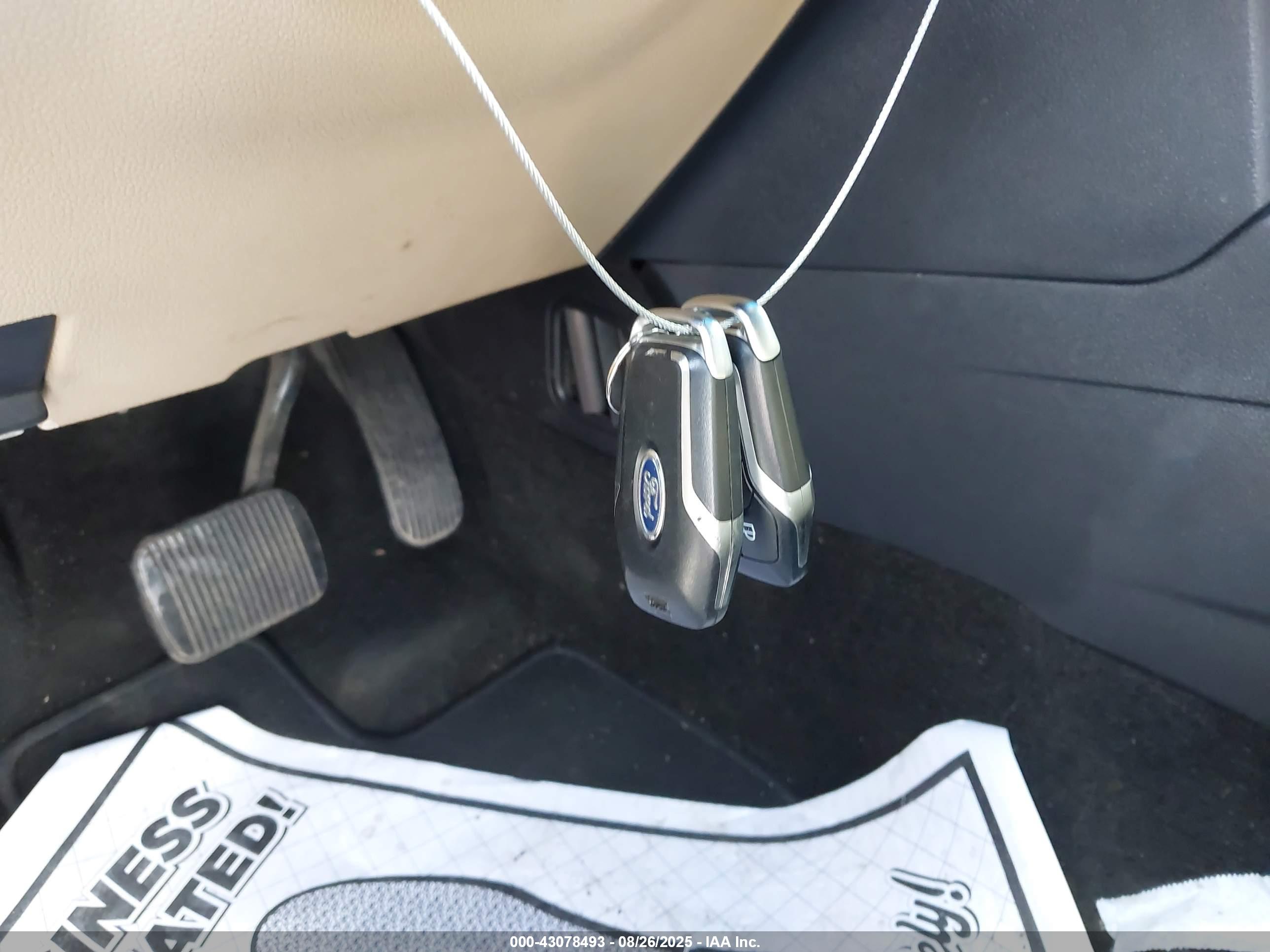 FORD EXPLORER image 11