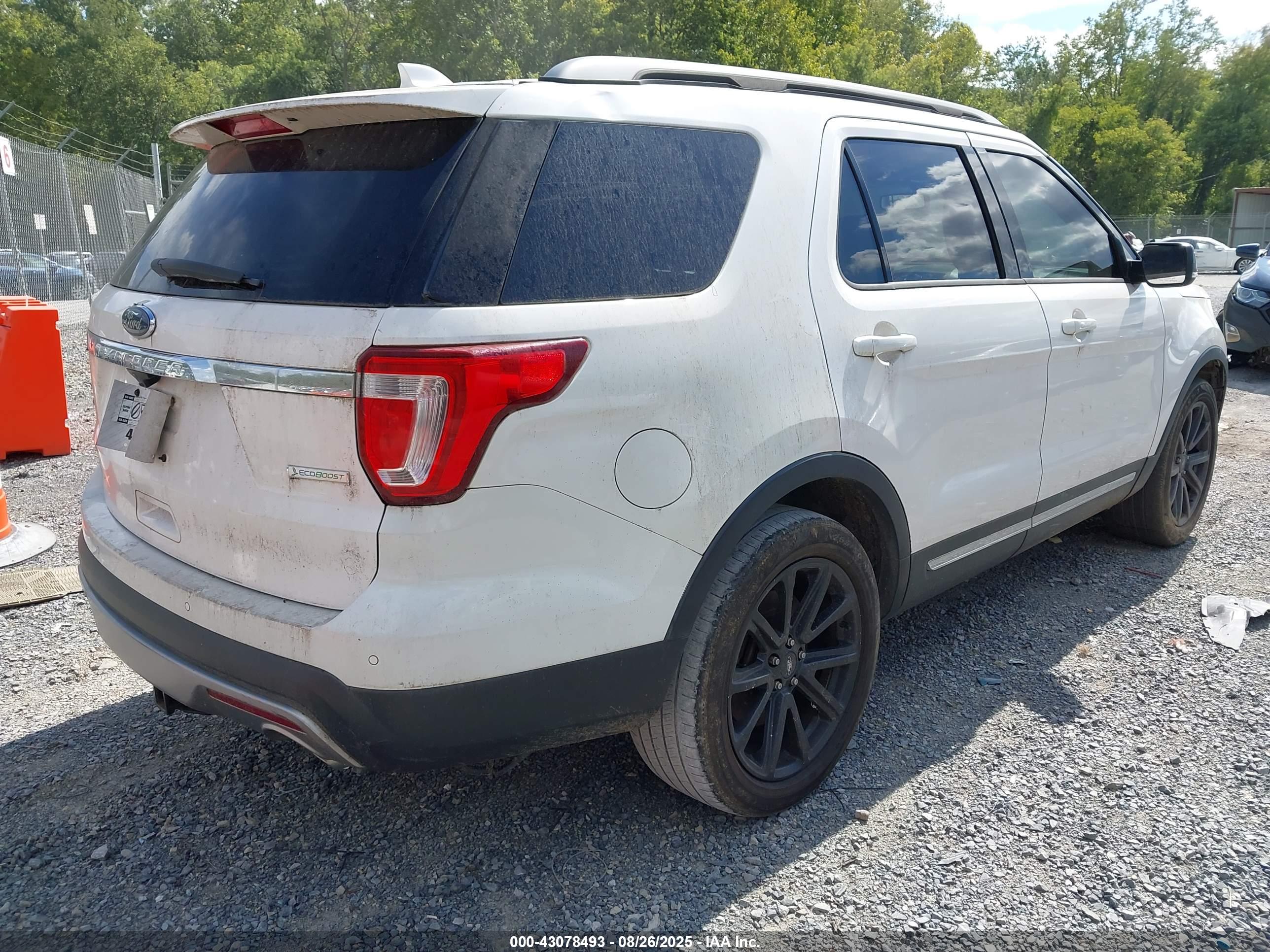 FORD EXPLORER image 4