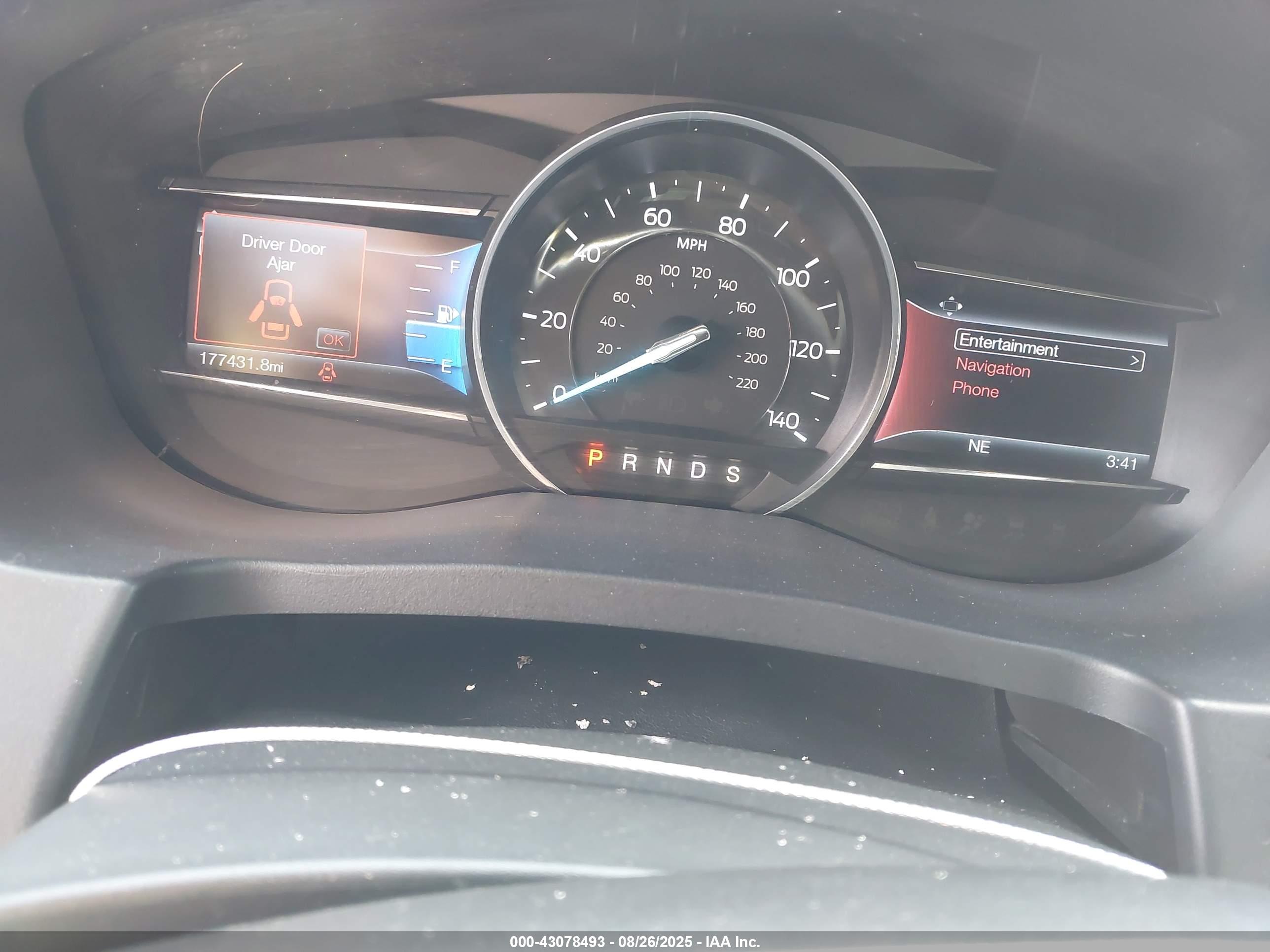 FORD EXPLORER image 7