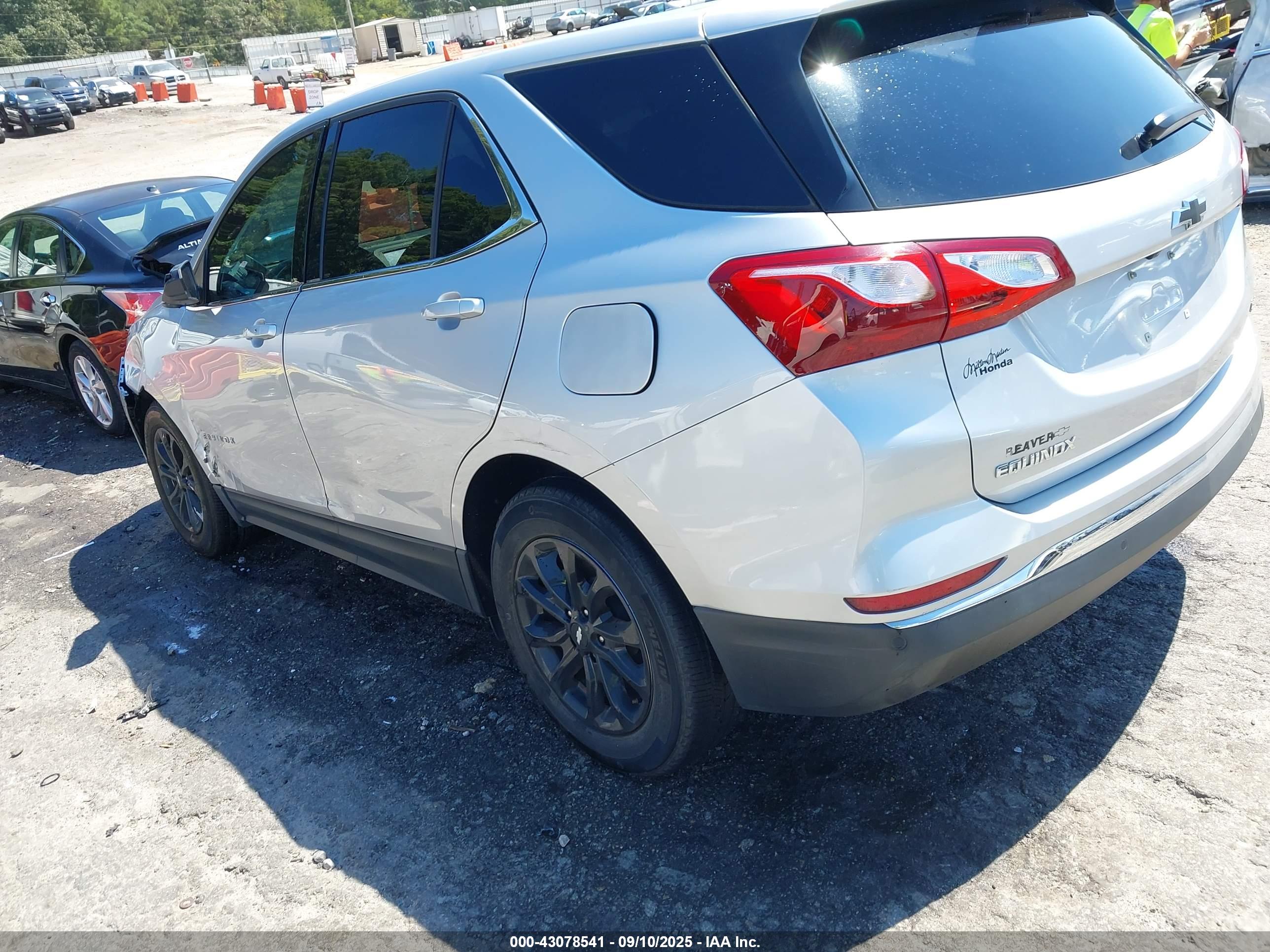 CHEVROLET EQUINOX image 3