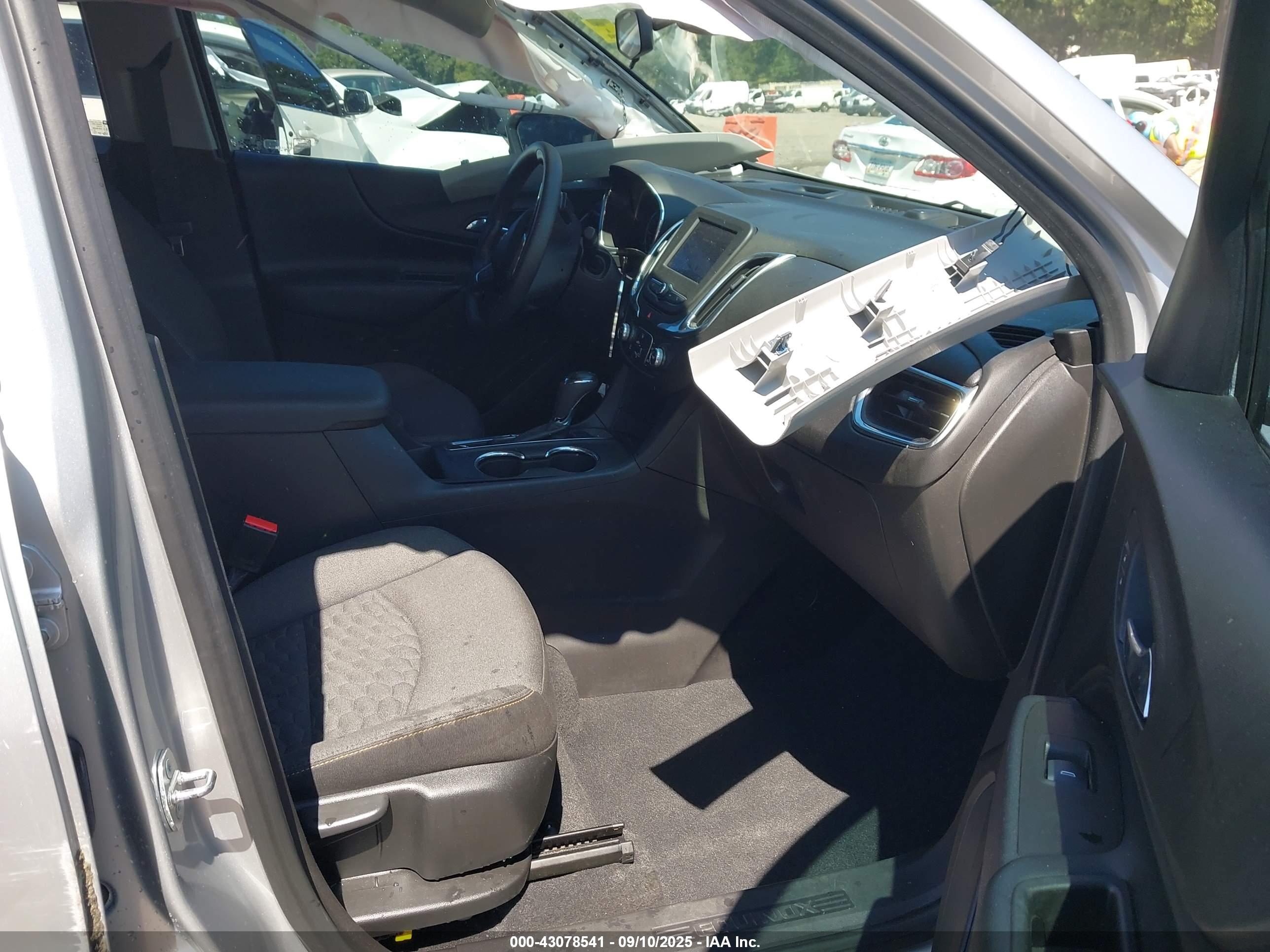 CHEVROLET EQUINOX image 5