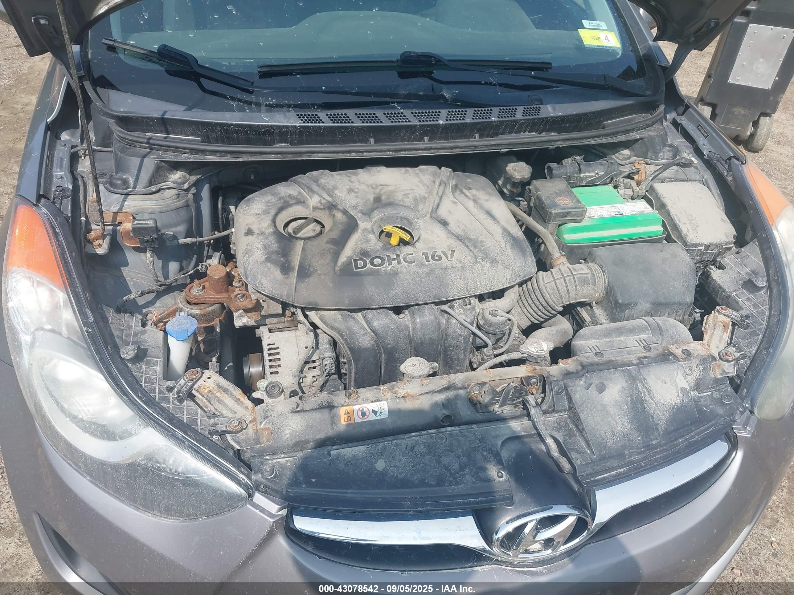HYUNDAI ELANTRA image 10