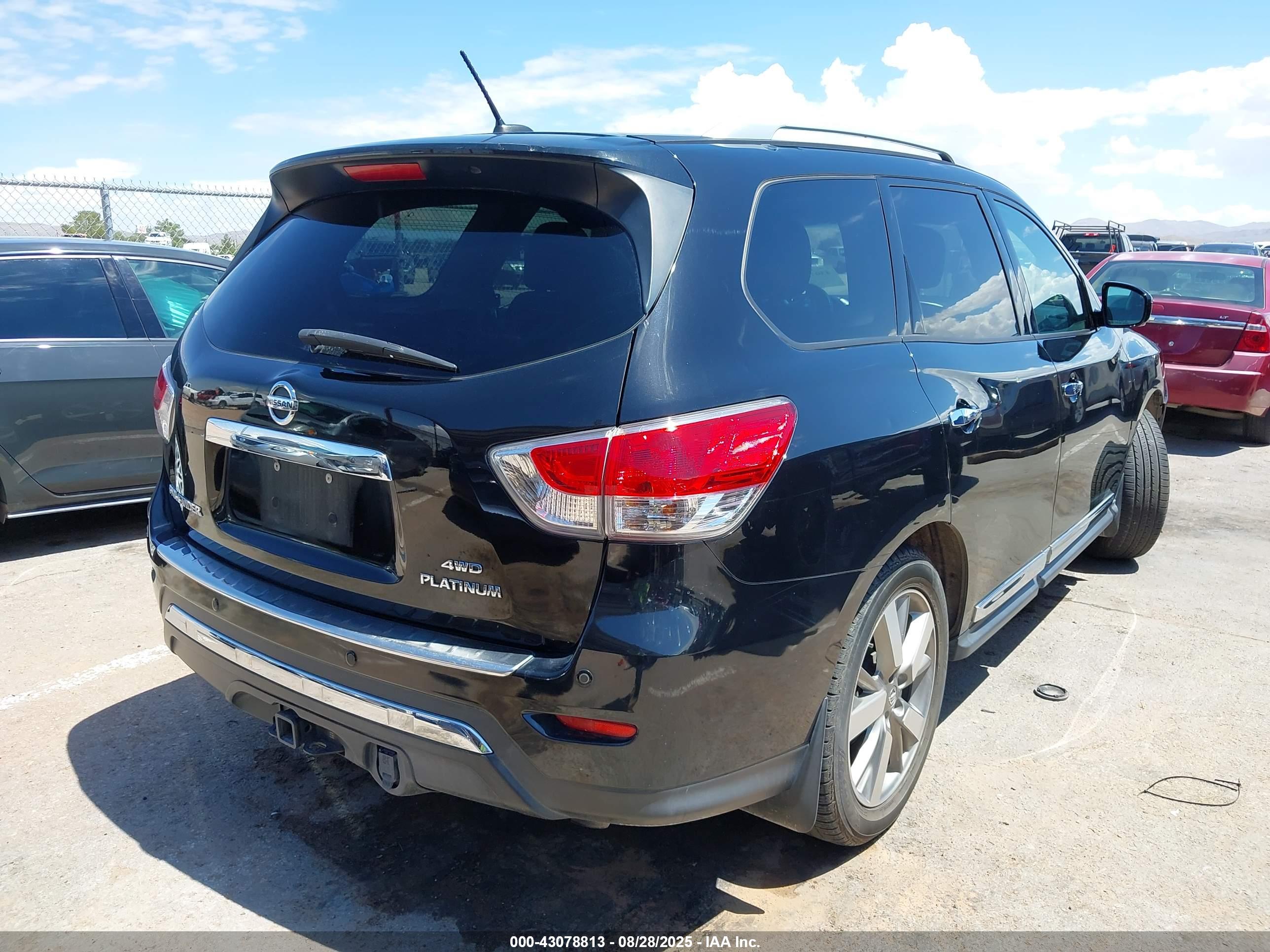 NISSAN PATHFINDER image 4