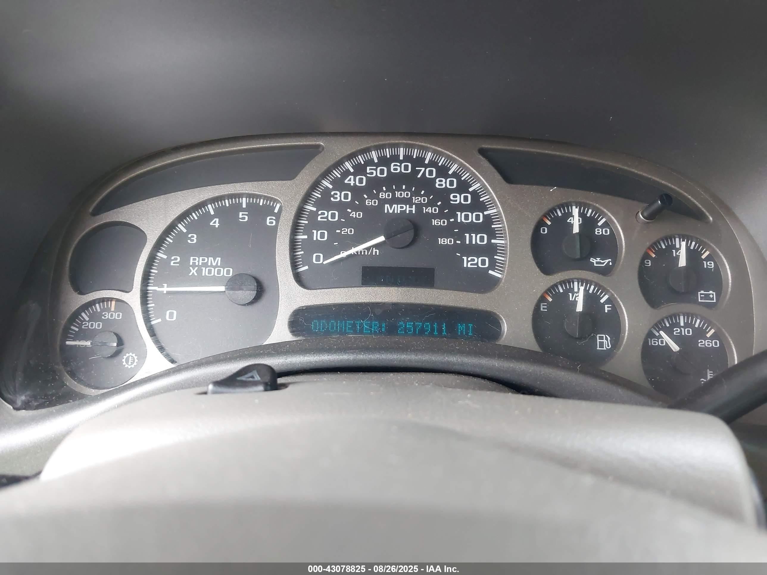 GMC YUKON image 7