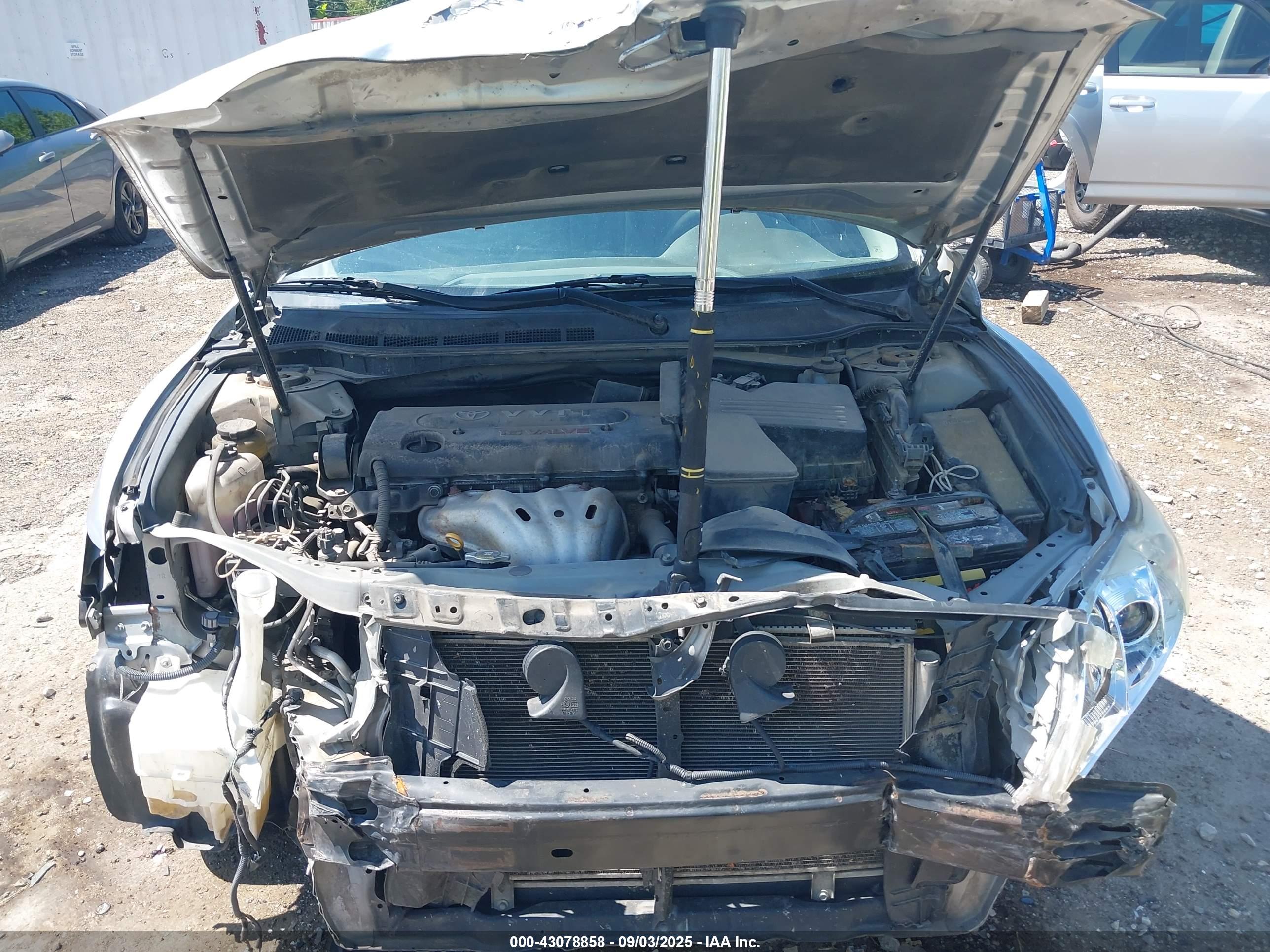 TOYOTA CAMRY image 10