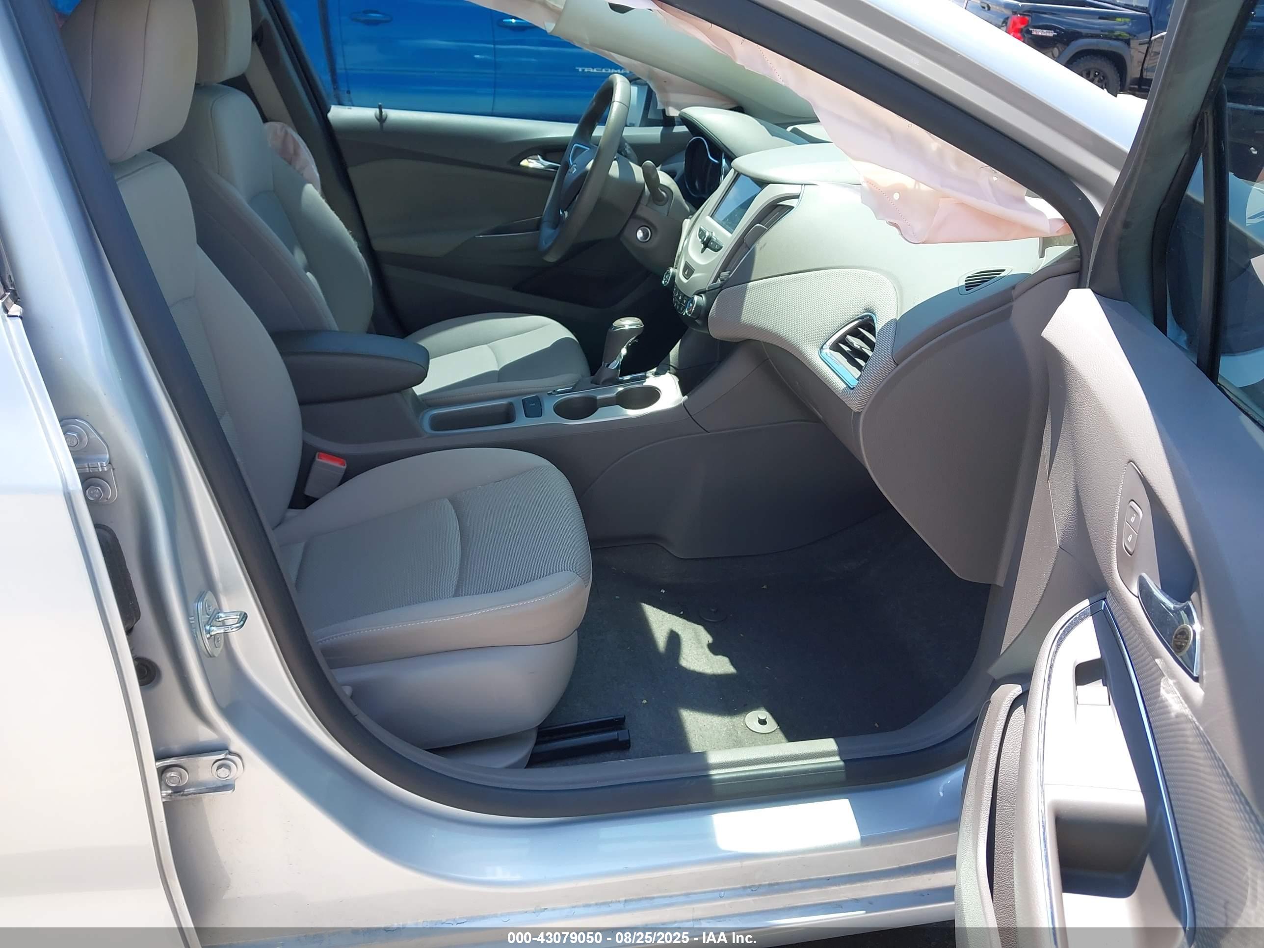 CHEVROLET CRUZE image 5