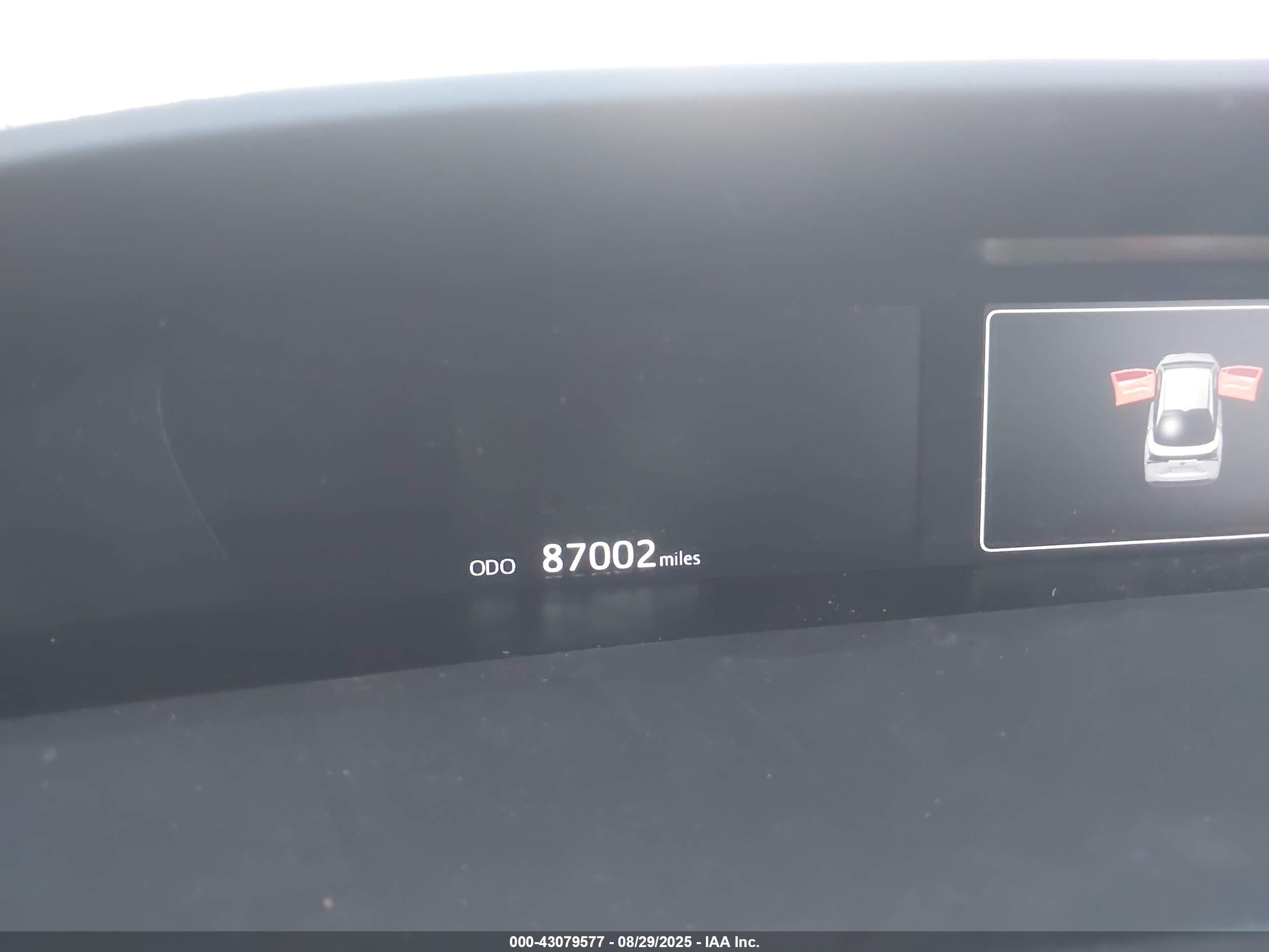 TOYOTA PRIUS image 7