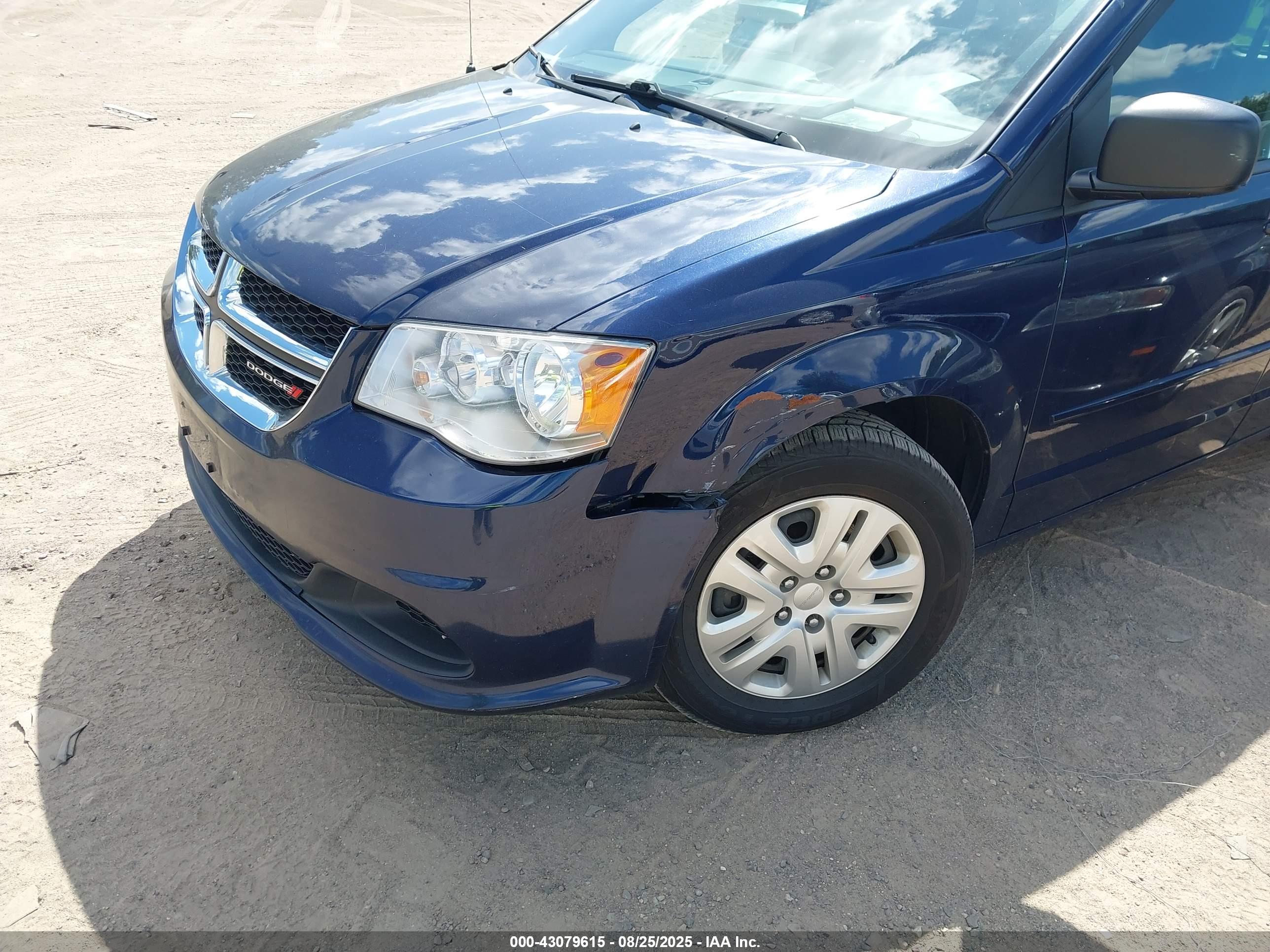DODGE GRAND image 6