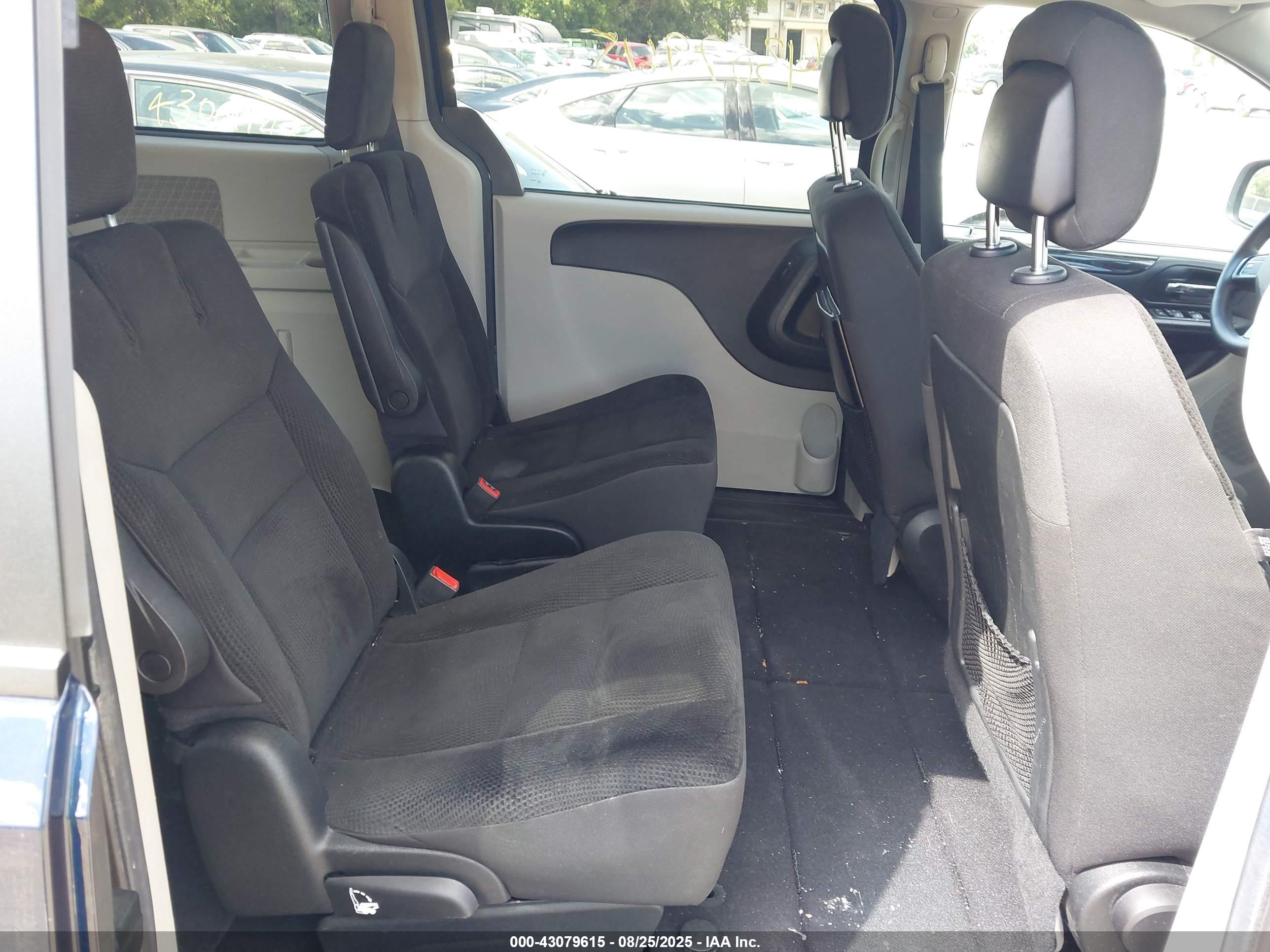 DODGE GRAND image 8