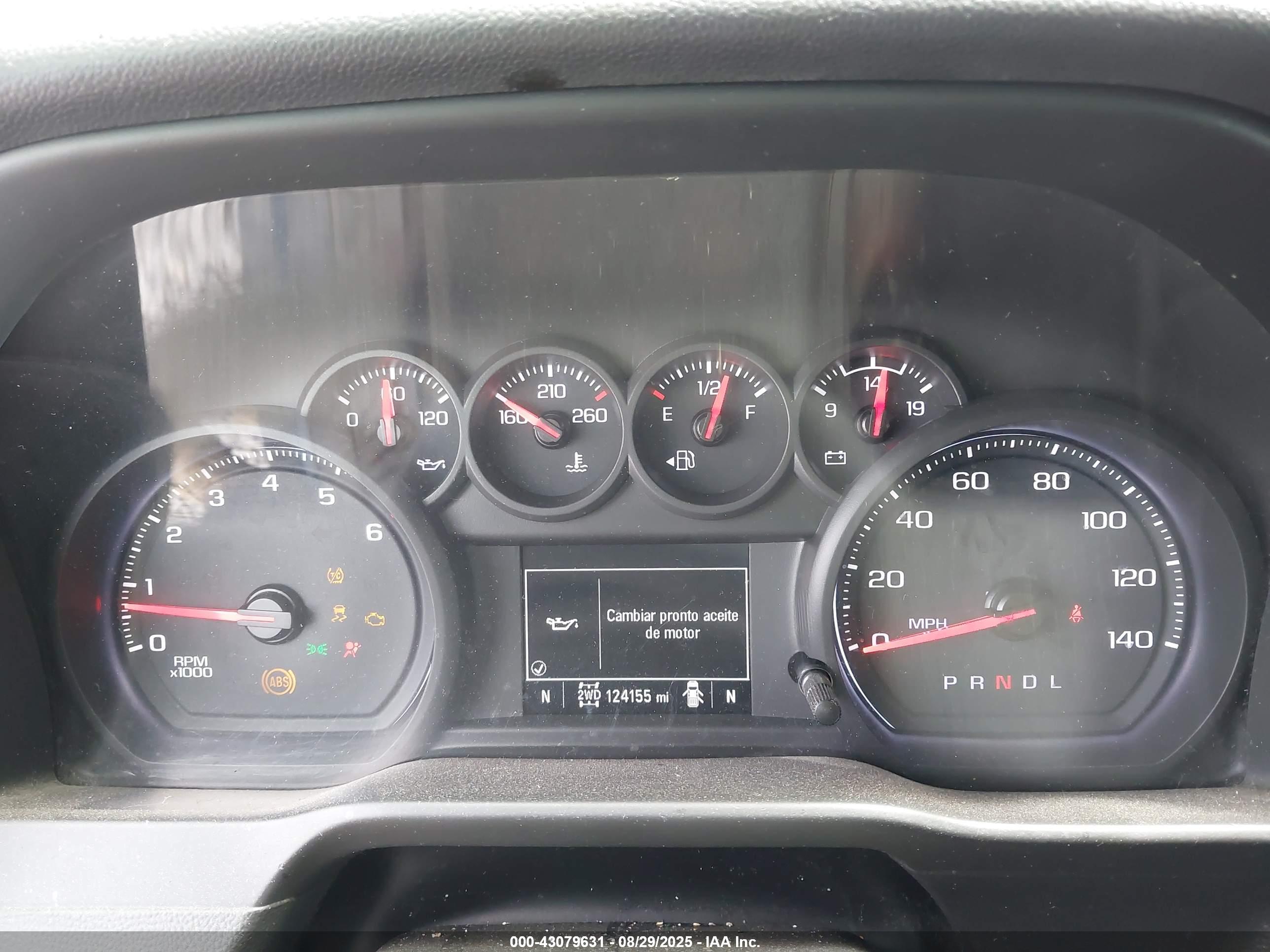 CHEVROLET SILVERADO image 7