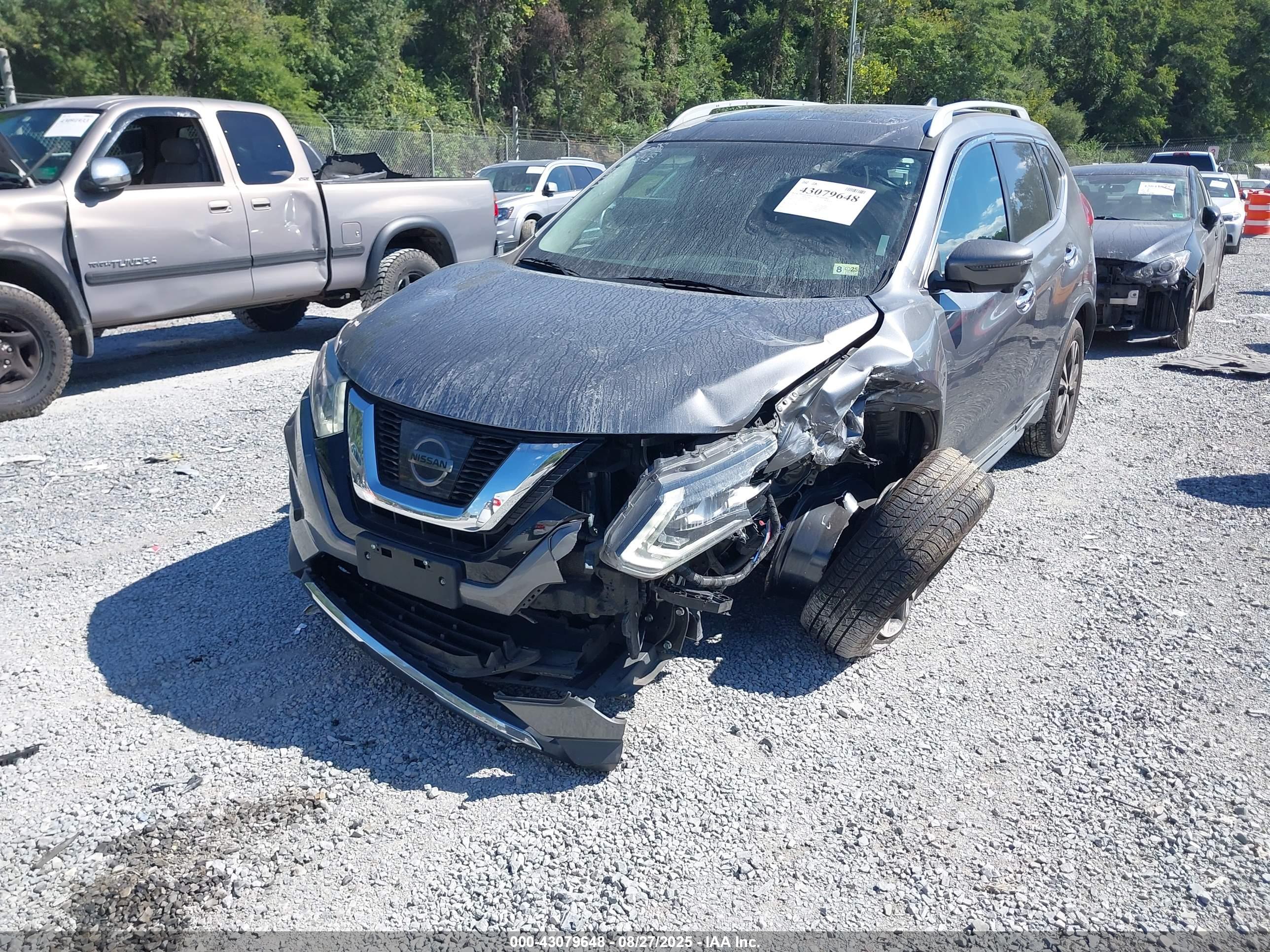 NISSAN ROGUE image 6