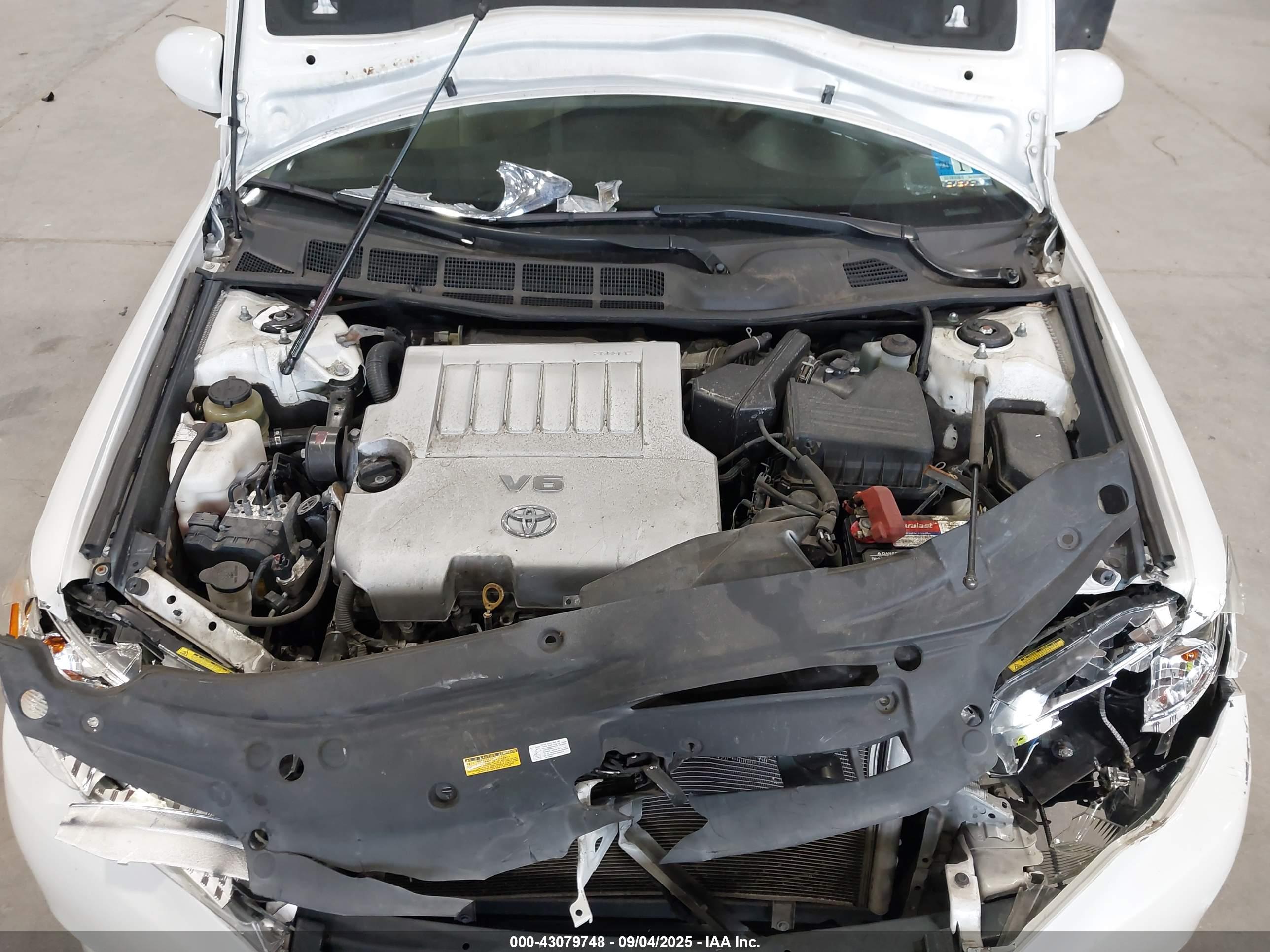 TOYOTA AVALON image 10
