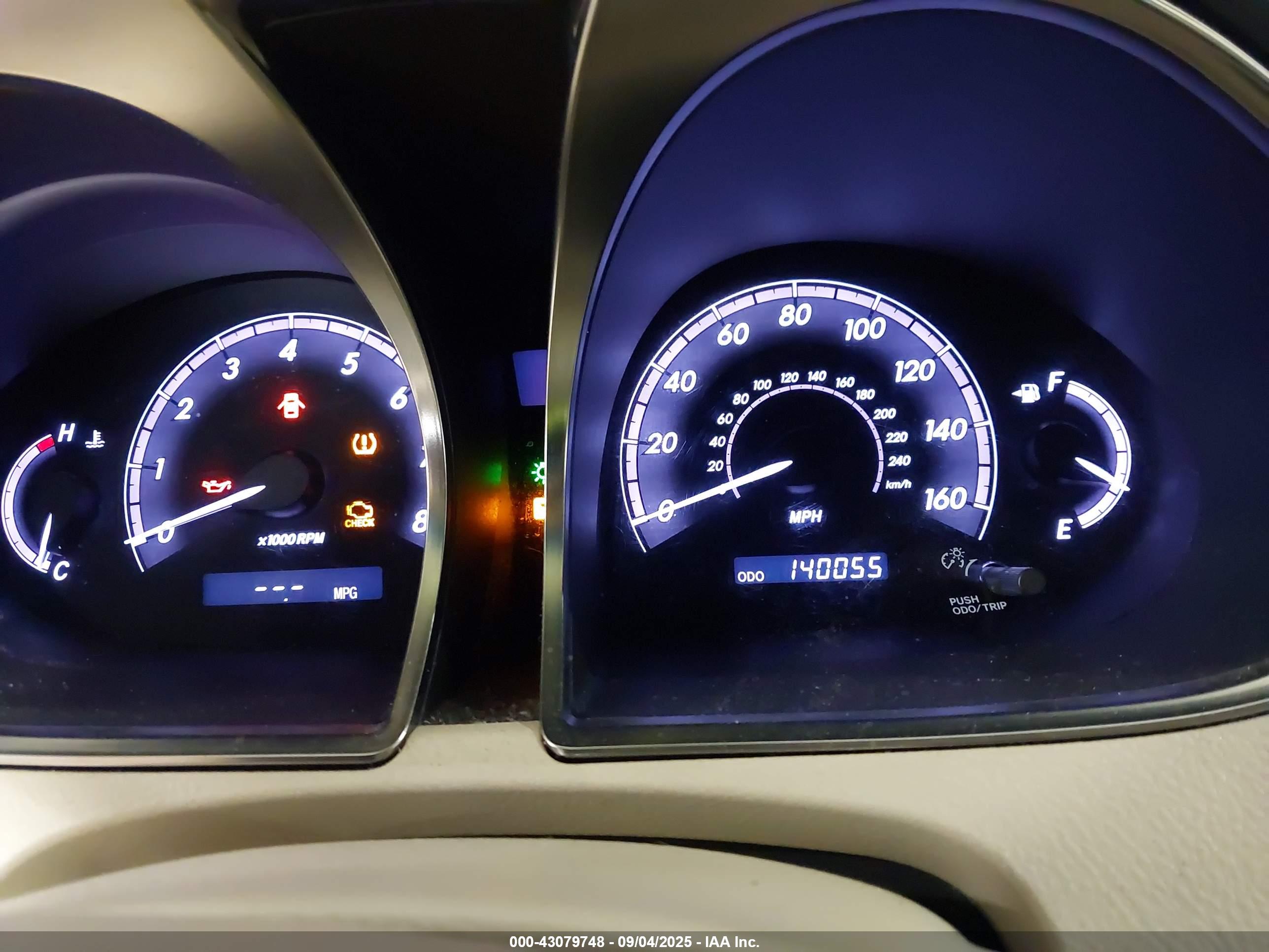 TOYOTA AVALON image 7